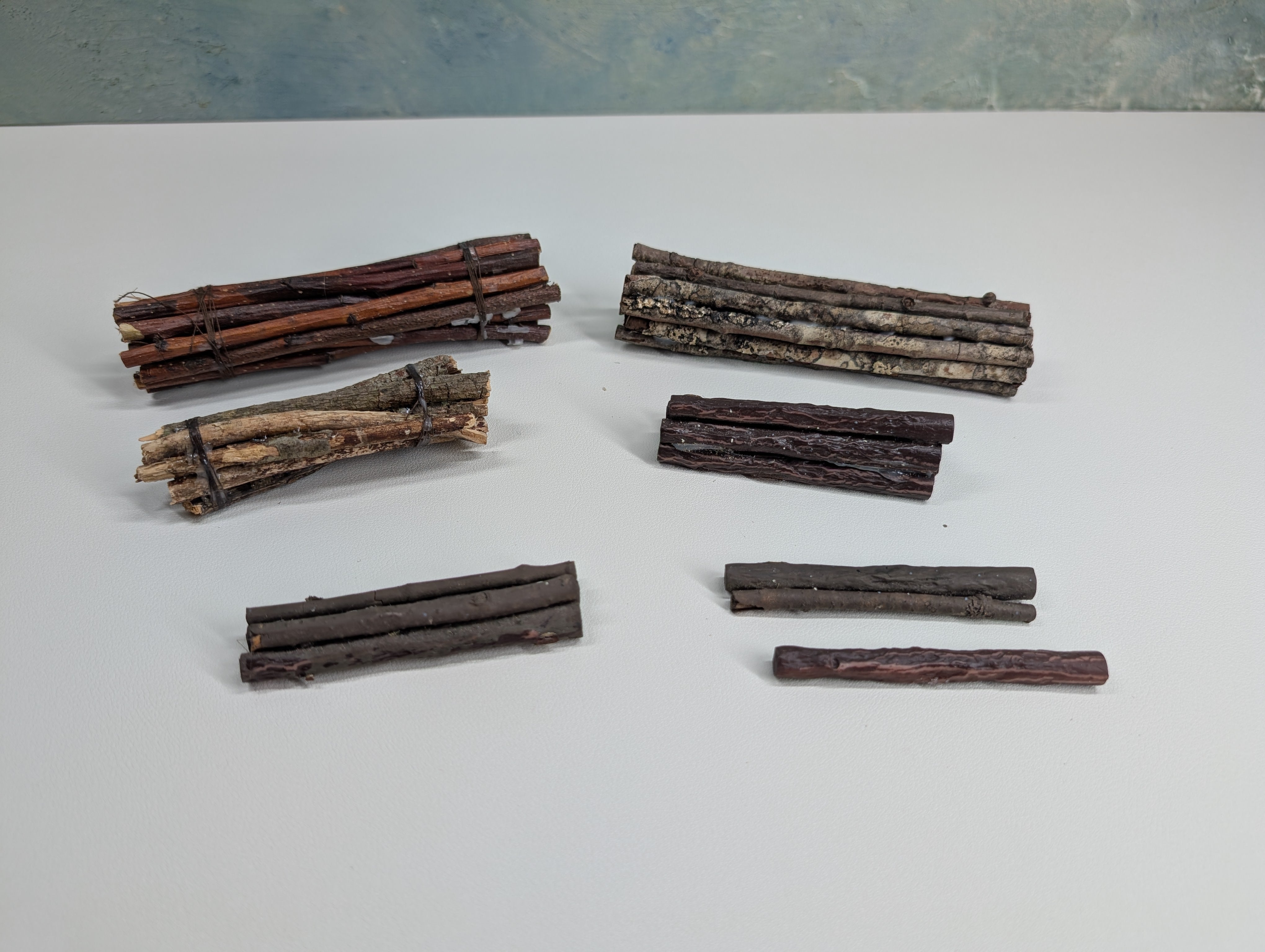 USED HO Scale Lot of Wooden Freight Car Loads