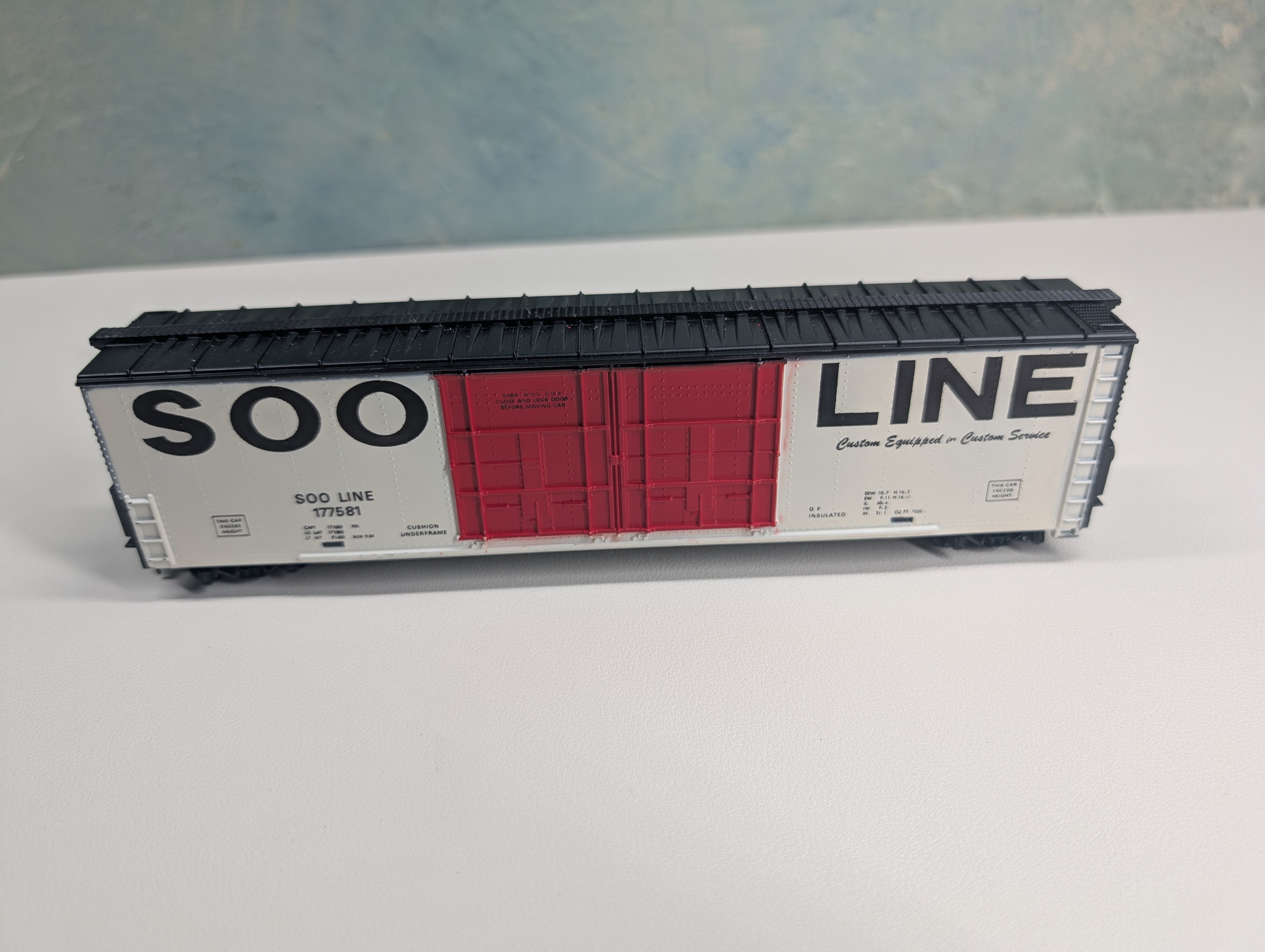 USED Tyco HO Scale 61' Box Car SOO Line #177581