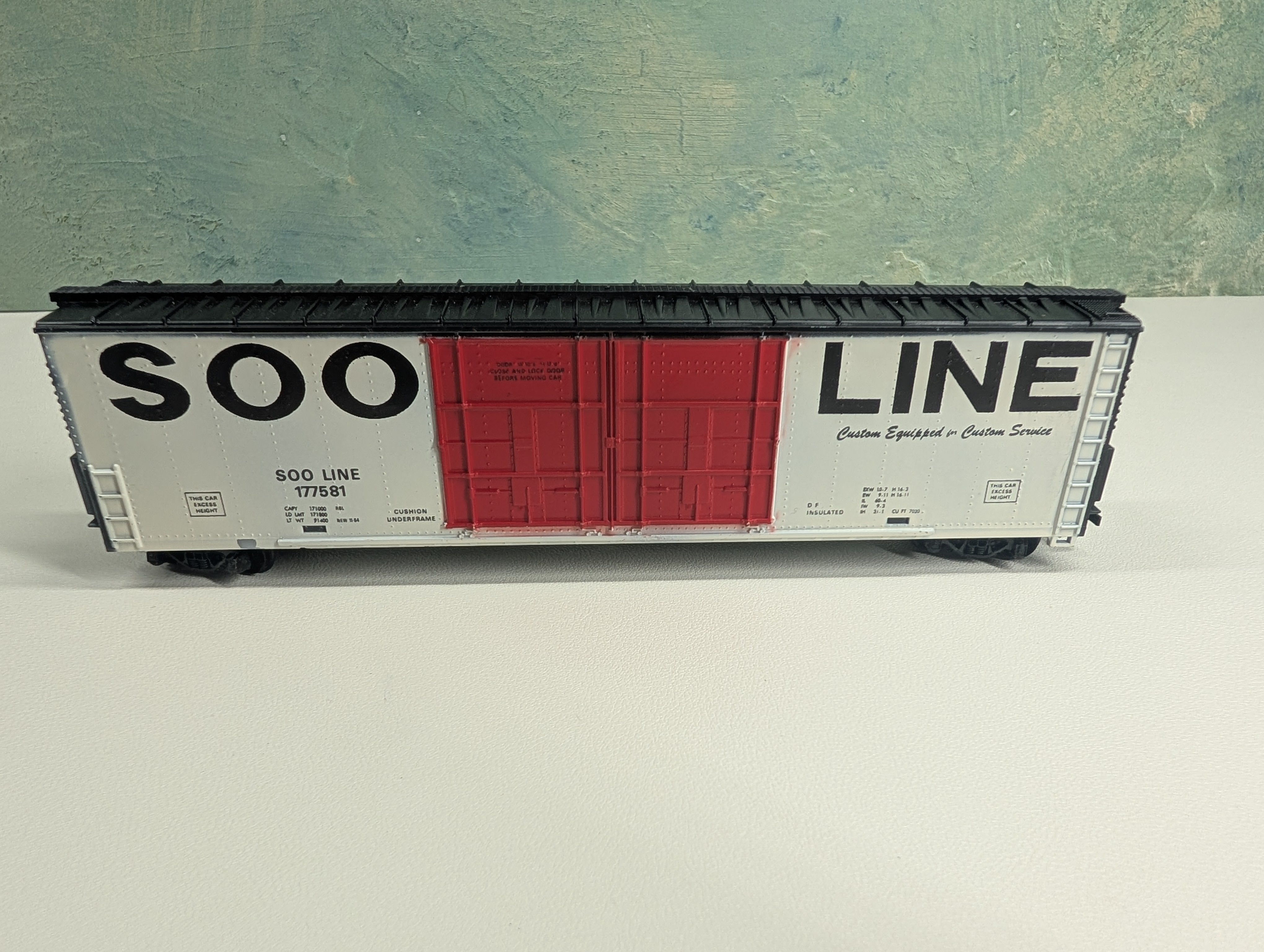 USED Tyco HO Scale 61' Box Car SOO Line #177581