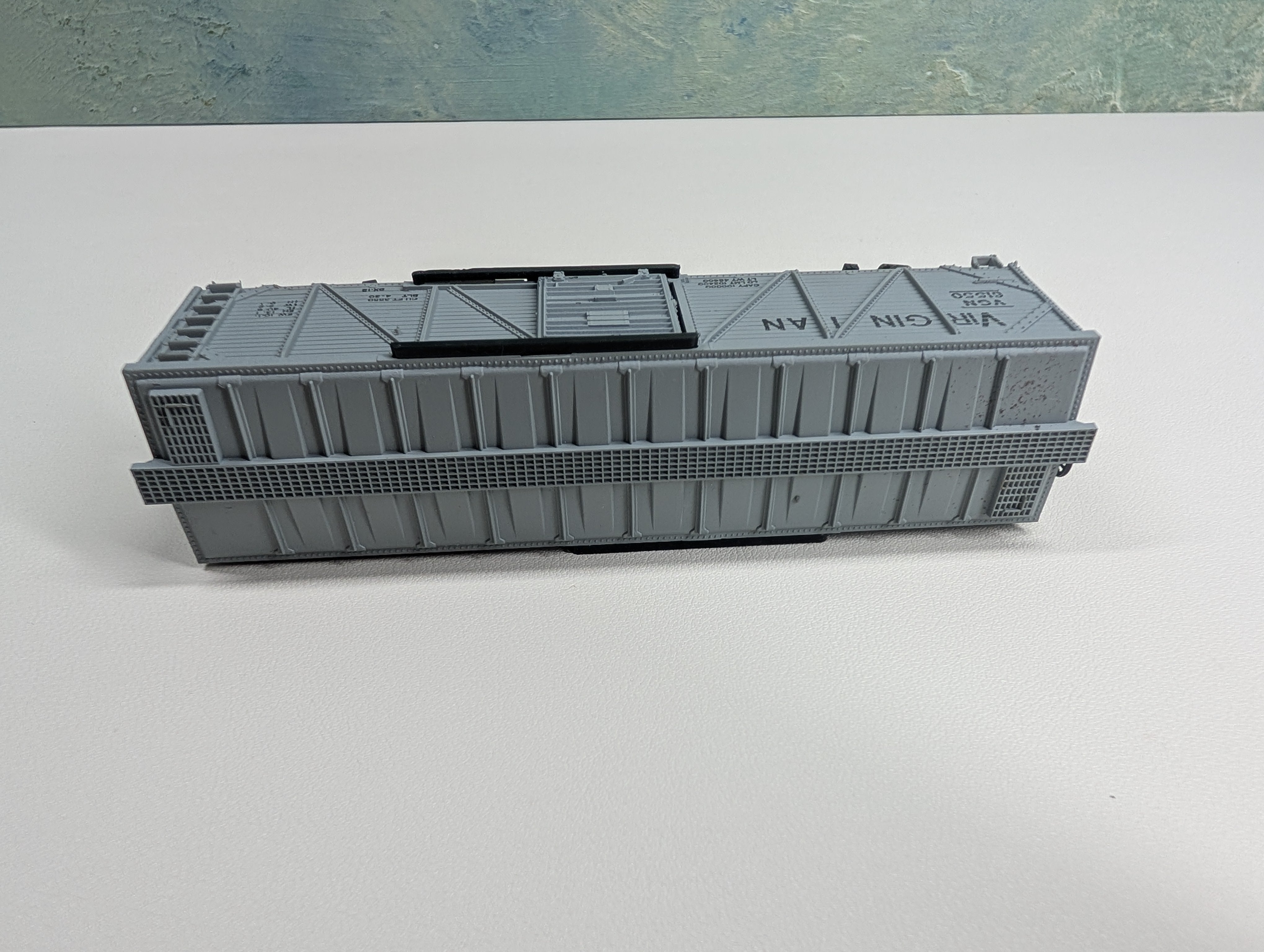 USED Life-Like 8518 HO Scale 40' Wood Braced Box Car Virginian VGN #61550