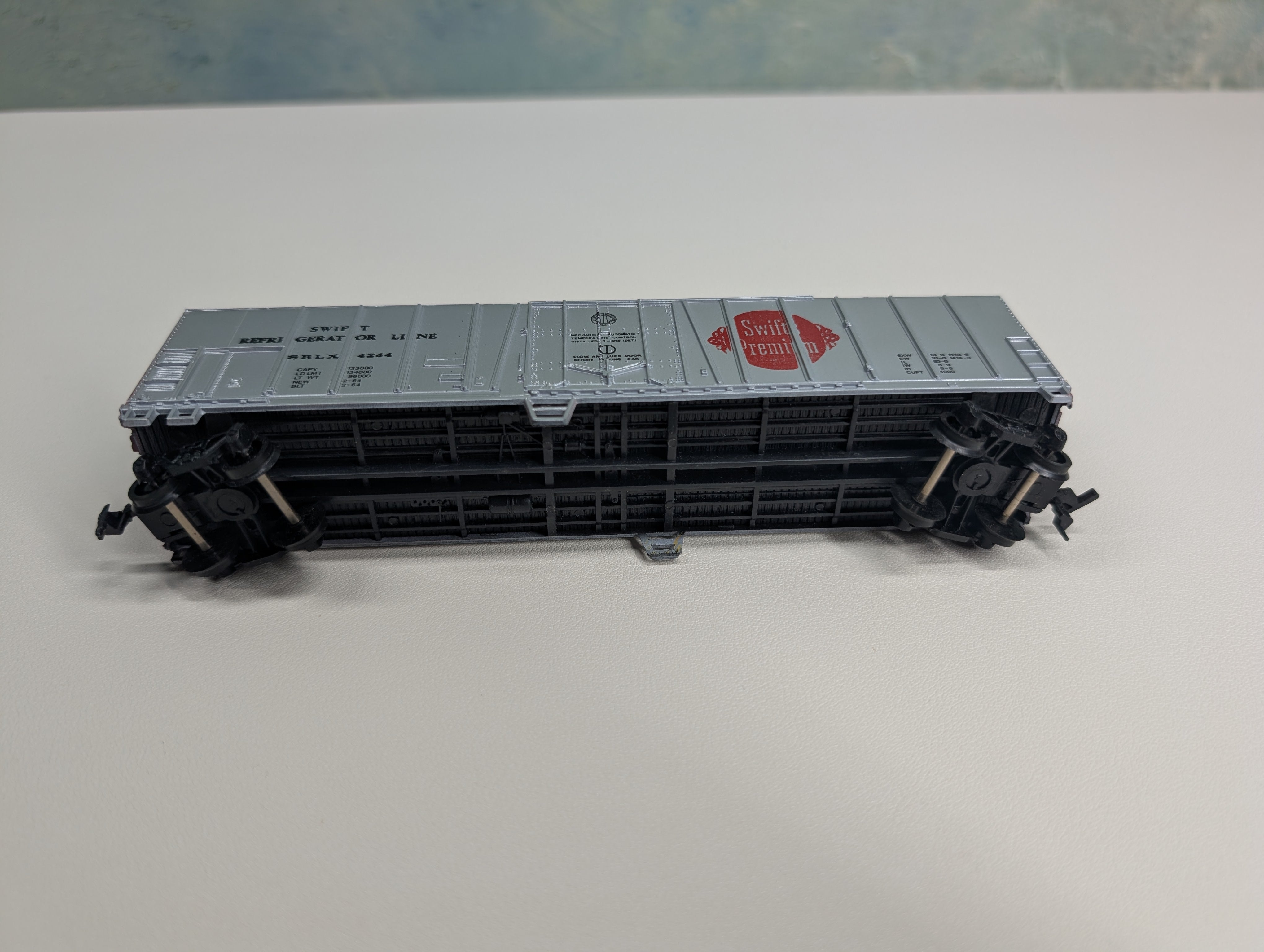 USED Bachmann HO Scale 50' Box Car Swift #4244