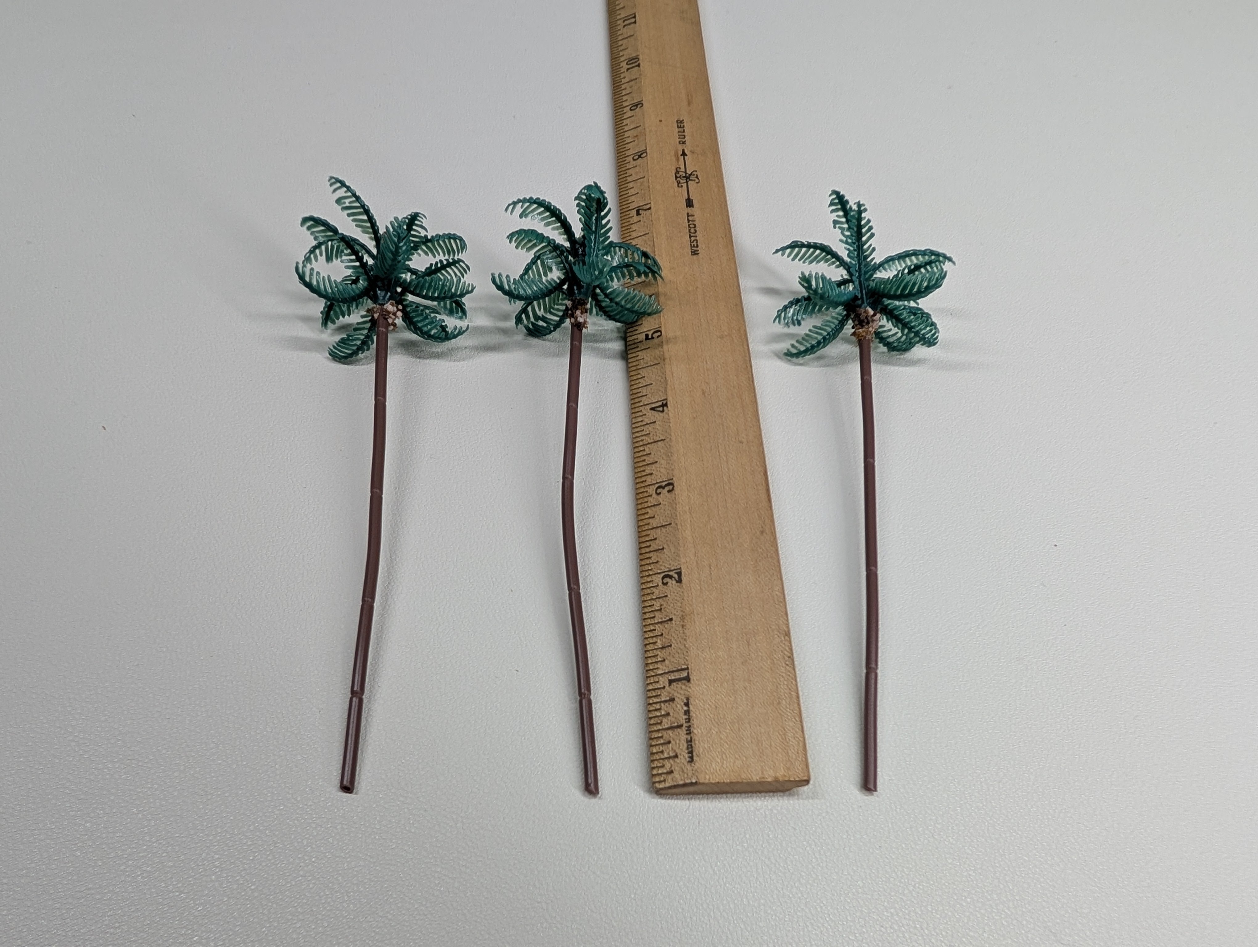 USED HO Scale Palm Trees (3 pcs)