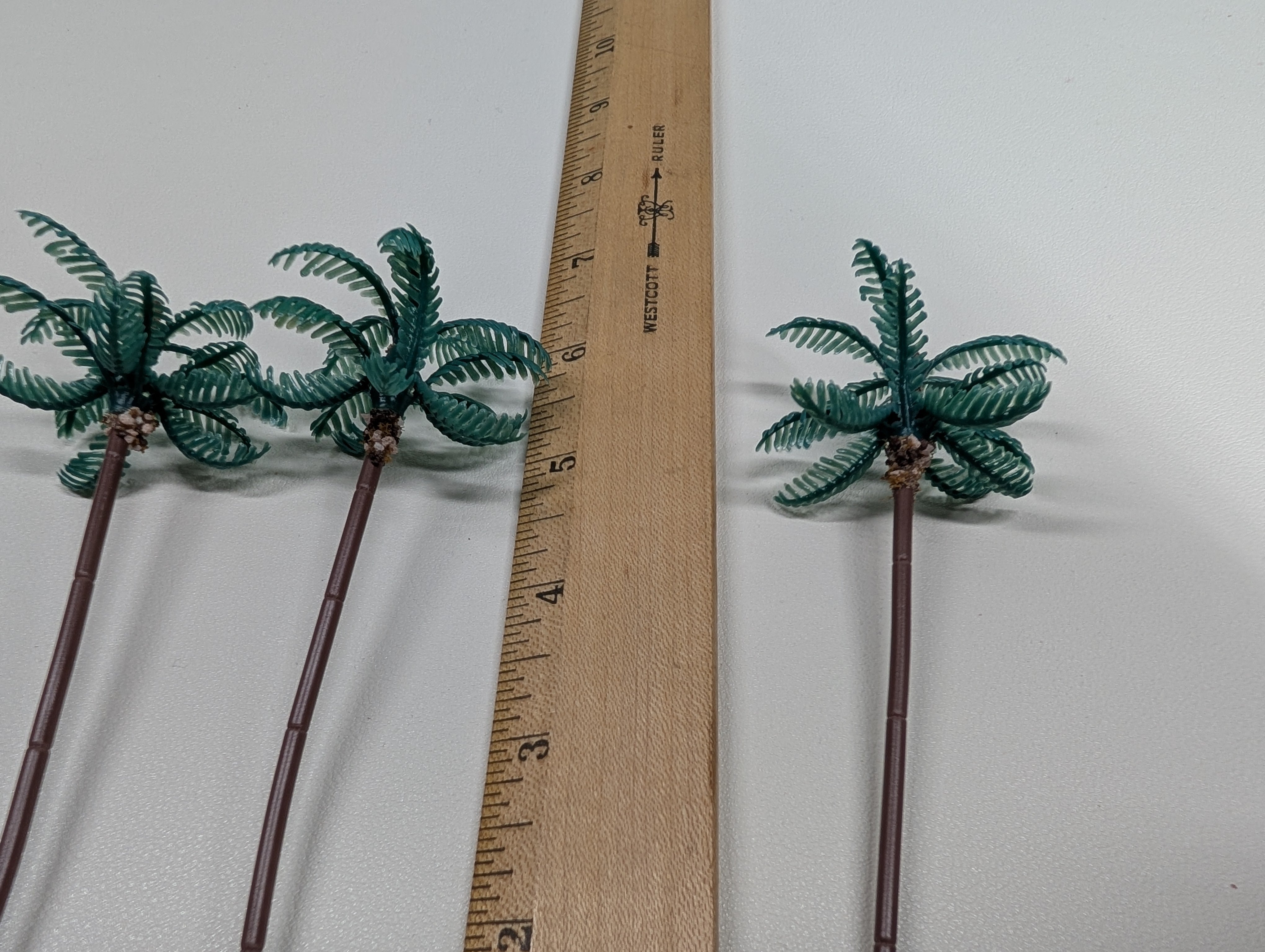 USED HO Scale Palm Trees (3 pcs)