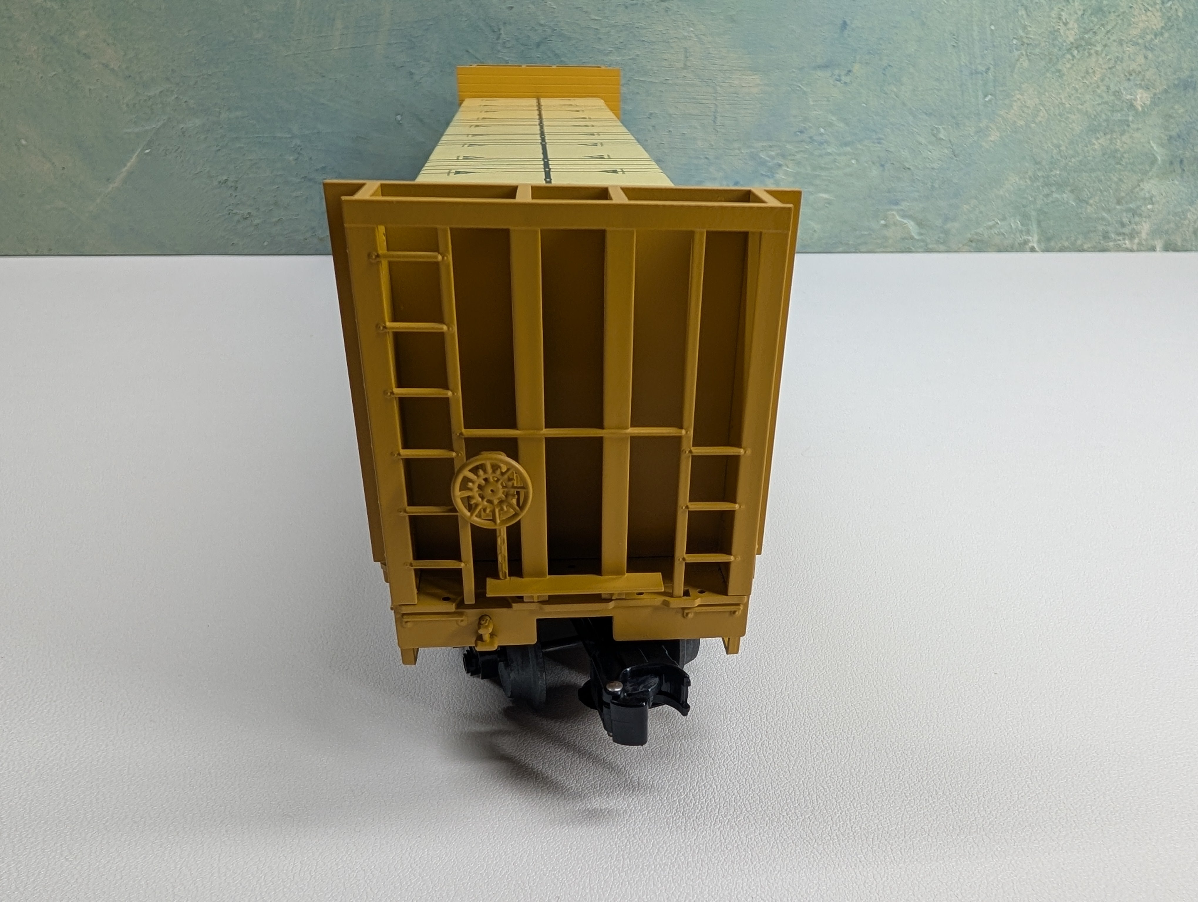 USED Weaver O Bulkhead Flat Car w/ Load, 3 Rail Union Pacific #215842