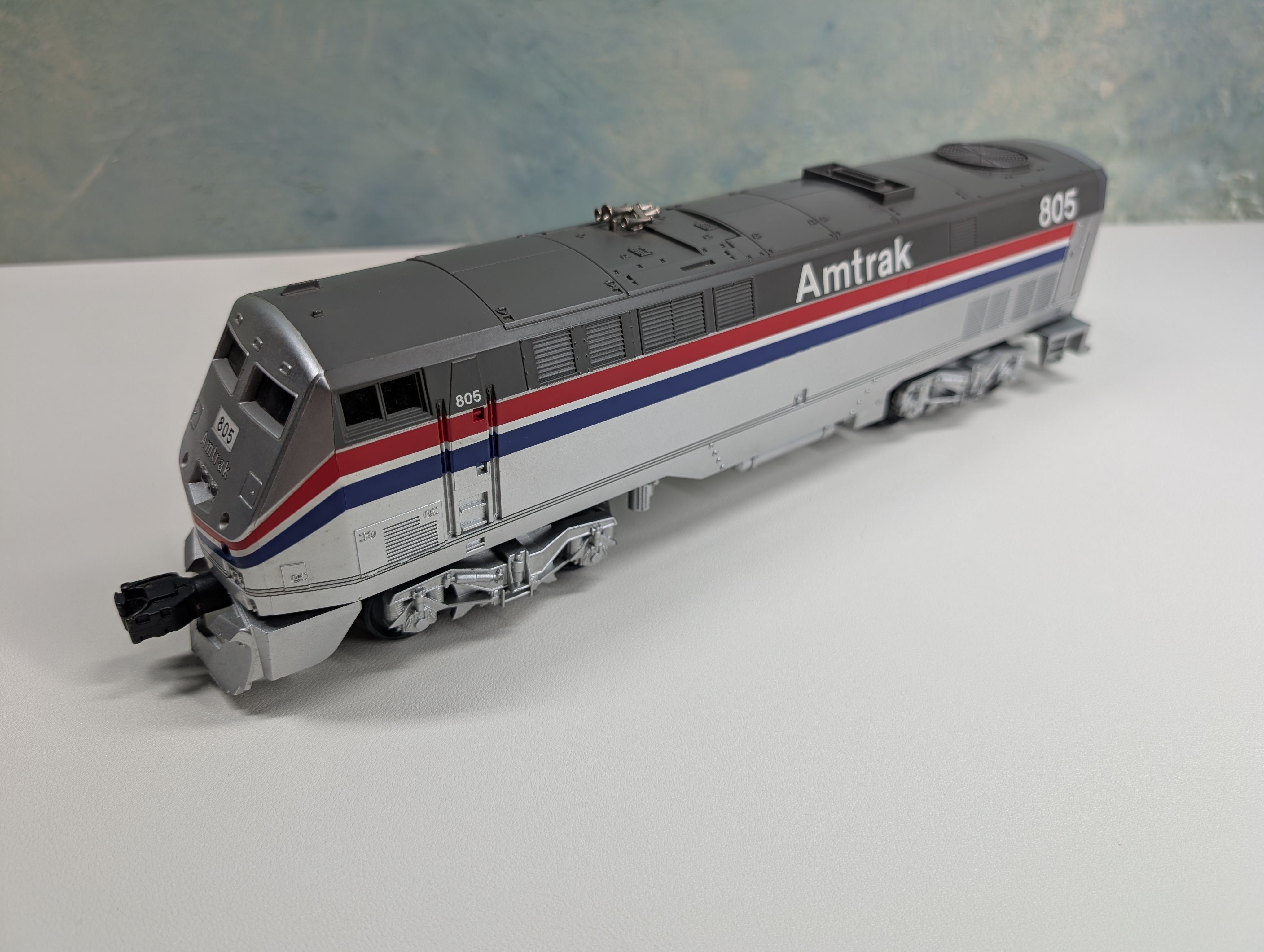 USED MTH O Dummy Diesel Locomotive Amtrak #805 Non-Powered, 3 Rail