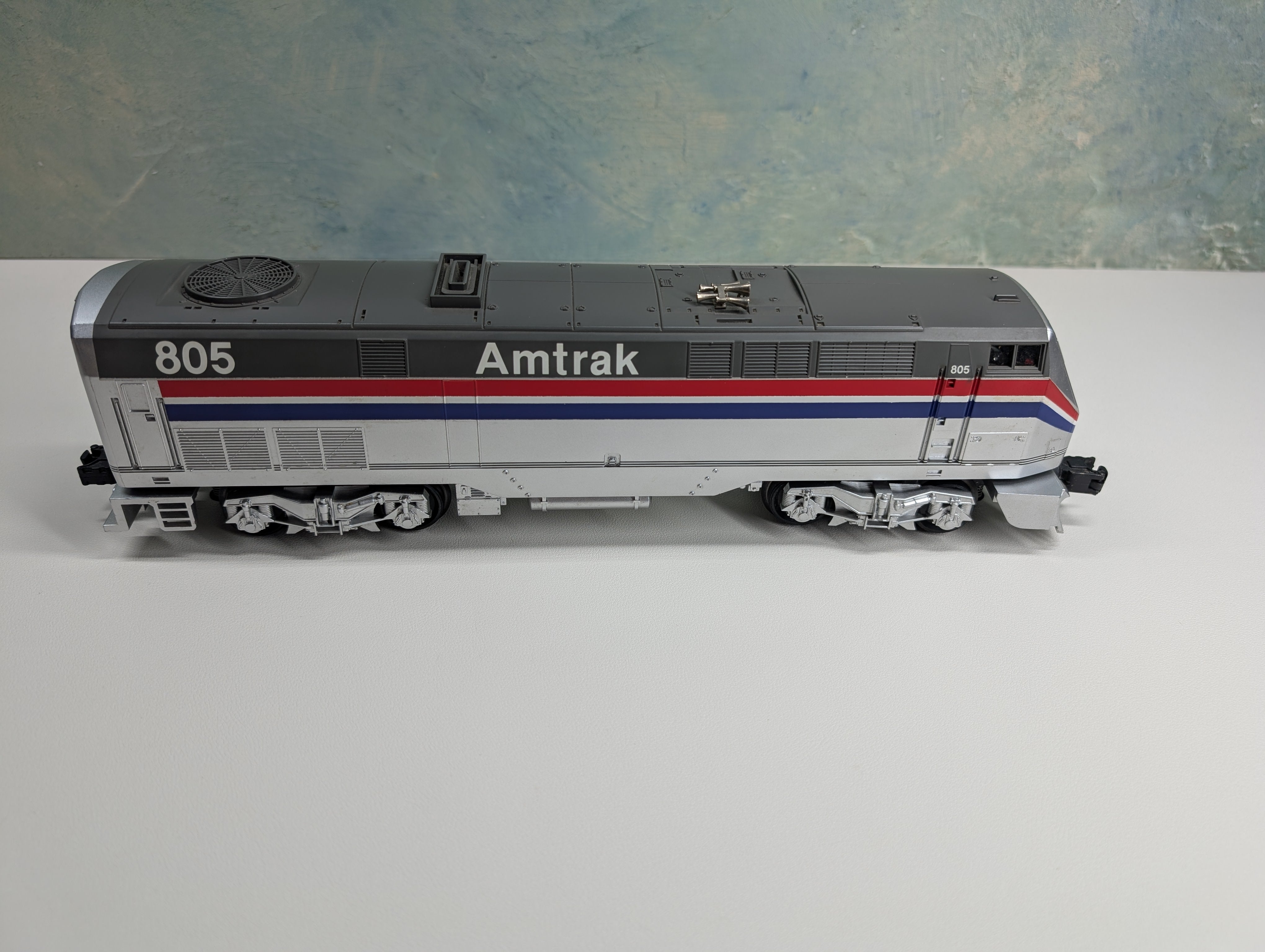 USED MTH O Dummy Diesel Locomotive Amtrak #805 Non-Powered, 3 Rail
