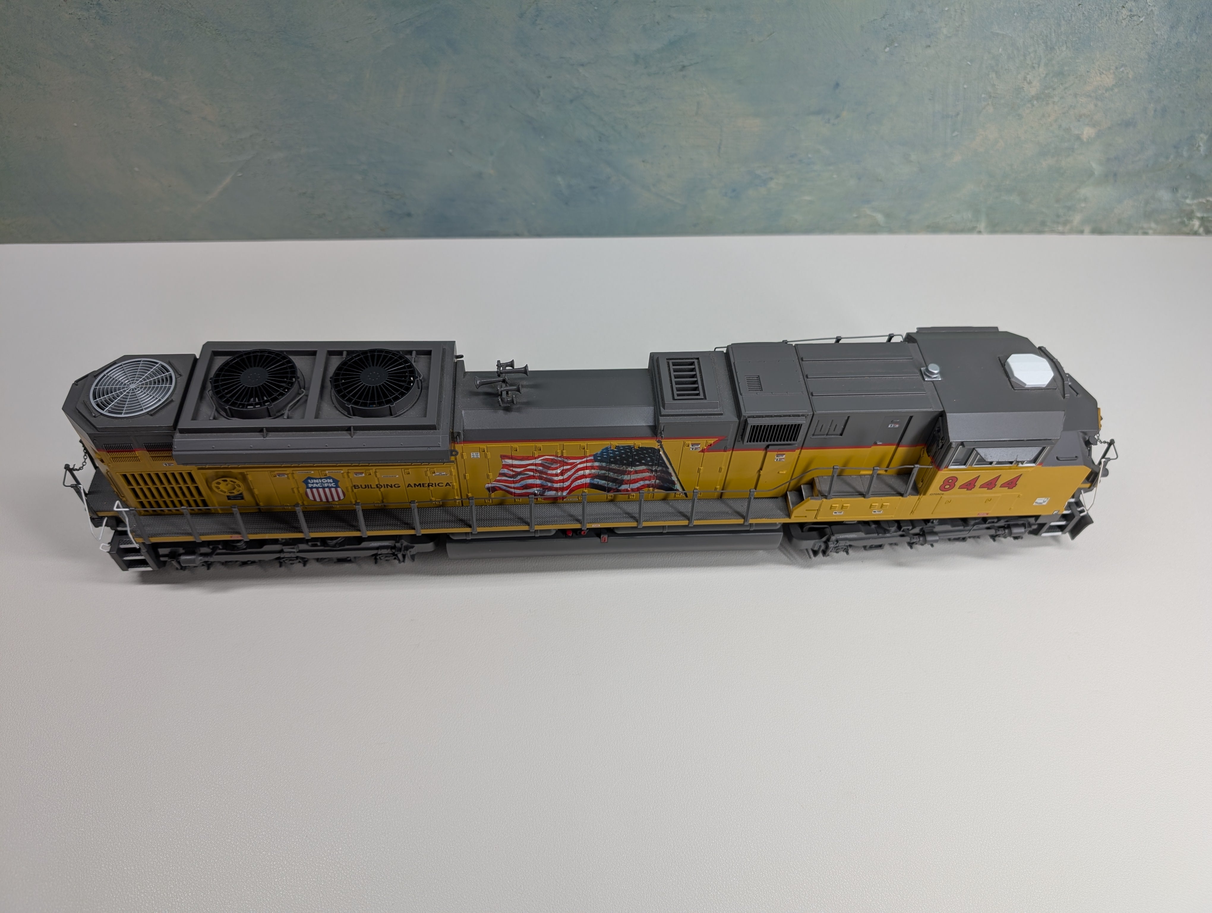 USED MTH Premier 20-2918-1 O SD70ACe Diesel Locomotive Union Pacific #8444 Tested, 3 Rail Proto-Sound 2.0