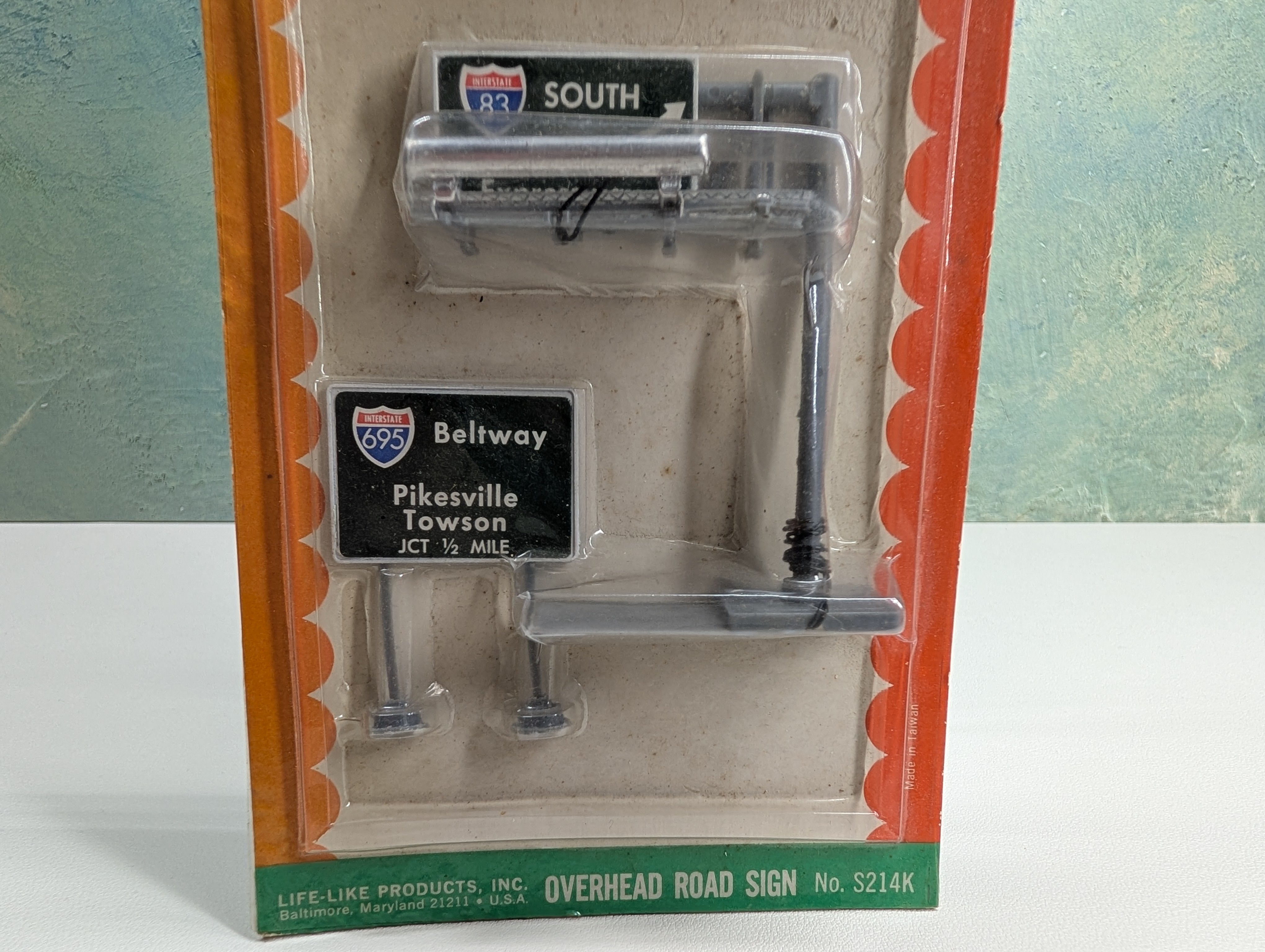 USED Life-Like S214K HO Scale Overhead Highway Signs, Light-UPs
