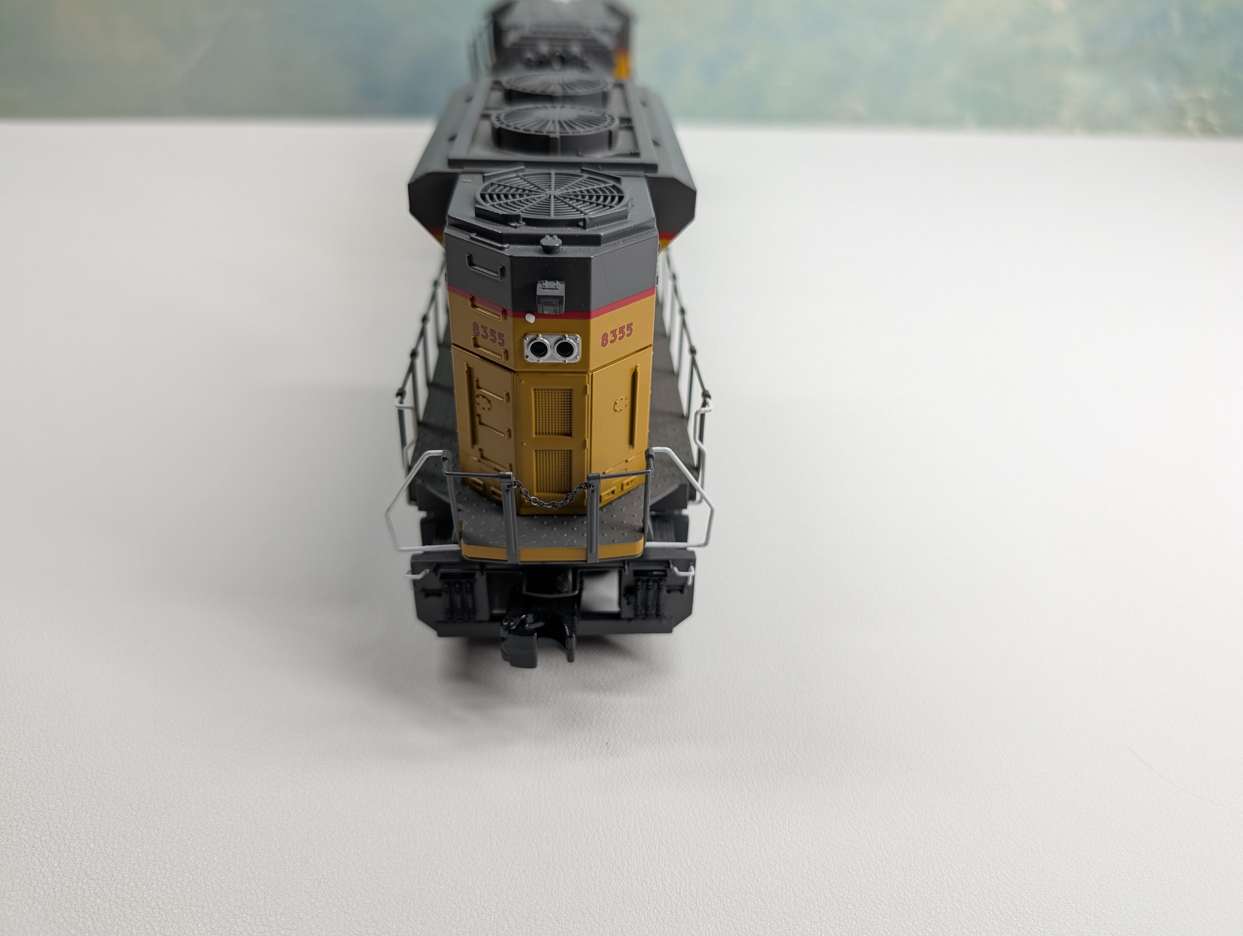 USED MTH Rail King 30-20368-1 O SD70ACe Diesel Locomotive Union Pacific #8355 Runs Great Proto-Sound 3.0