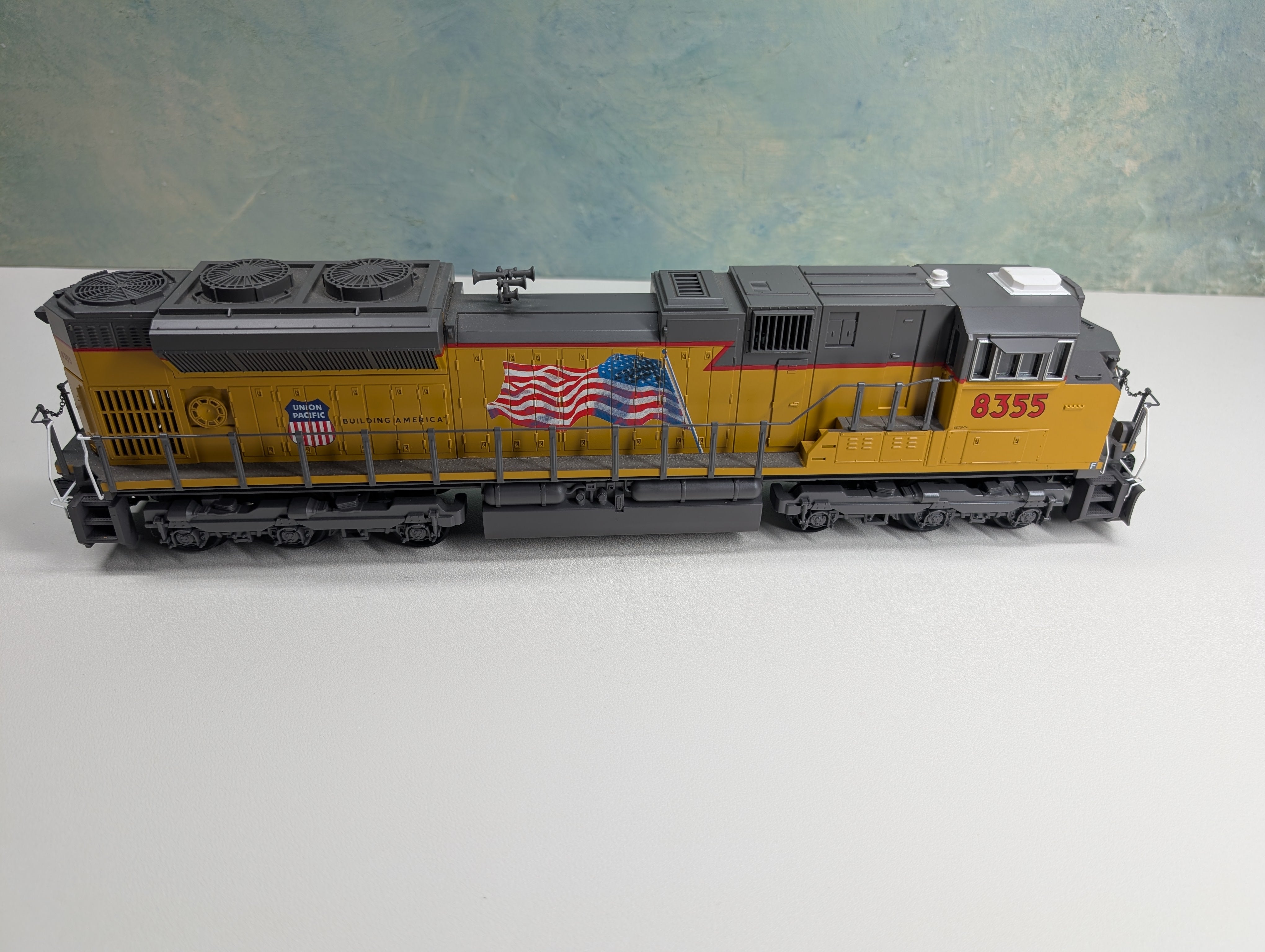 USED MTH Rail King 30-20368-1 O SD70ACe Diesel Locomotive Union Pacific #8355 Runs Great Proto-Sound 3.0