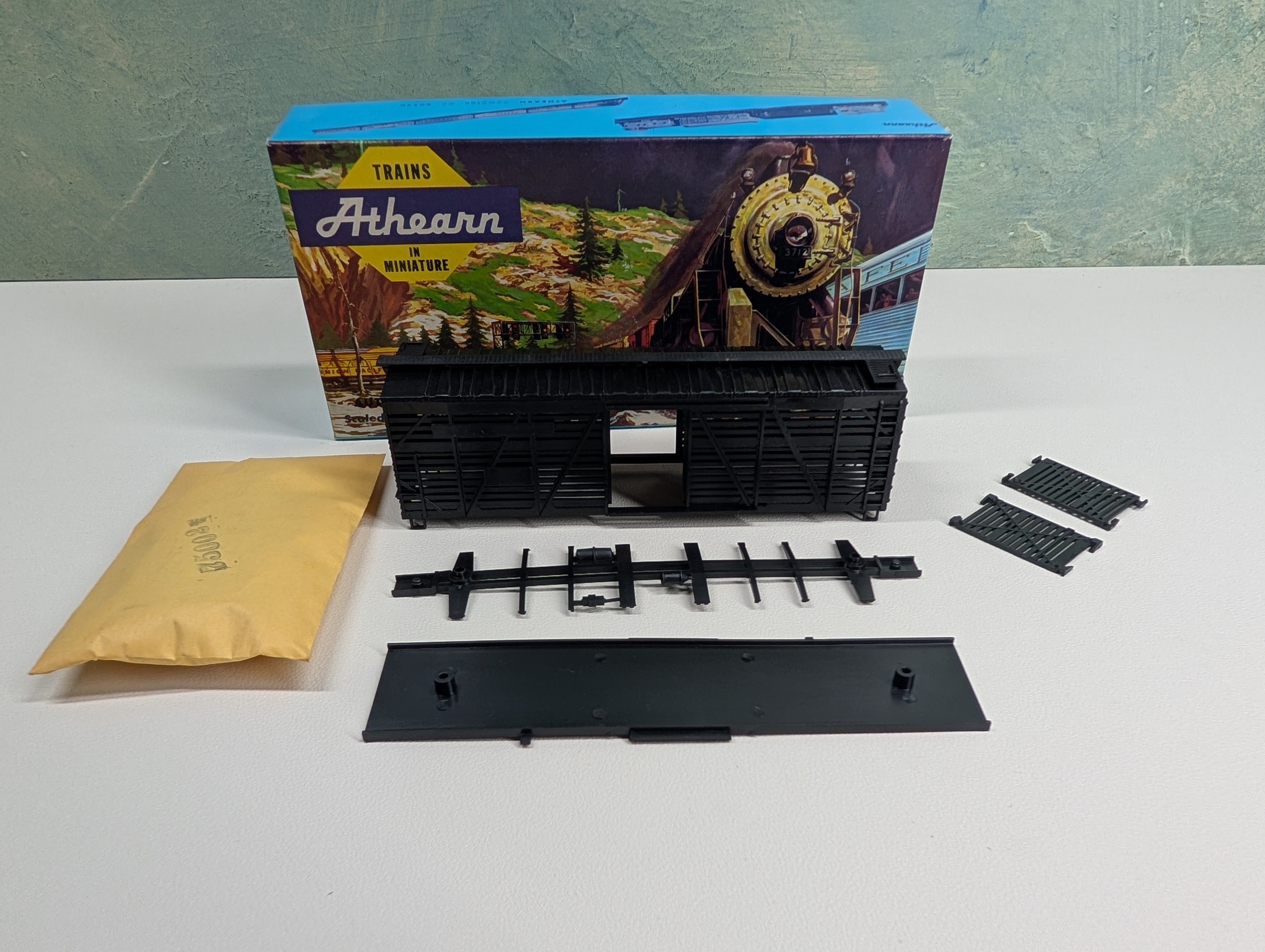 USED Athearn HO Scale Stock Car Undecorated Black