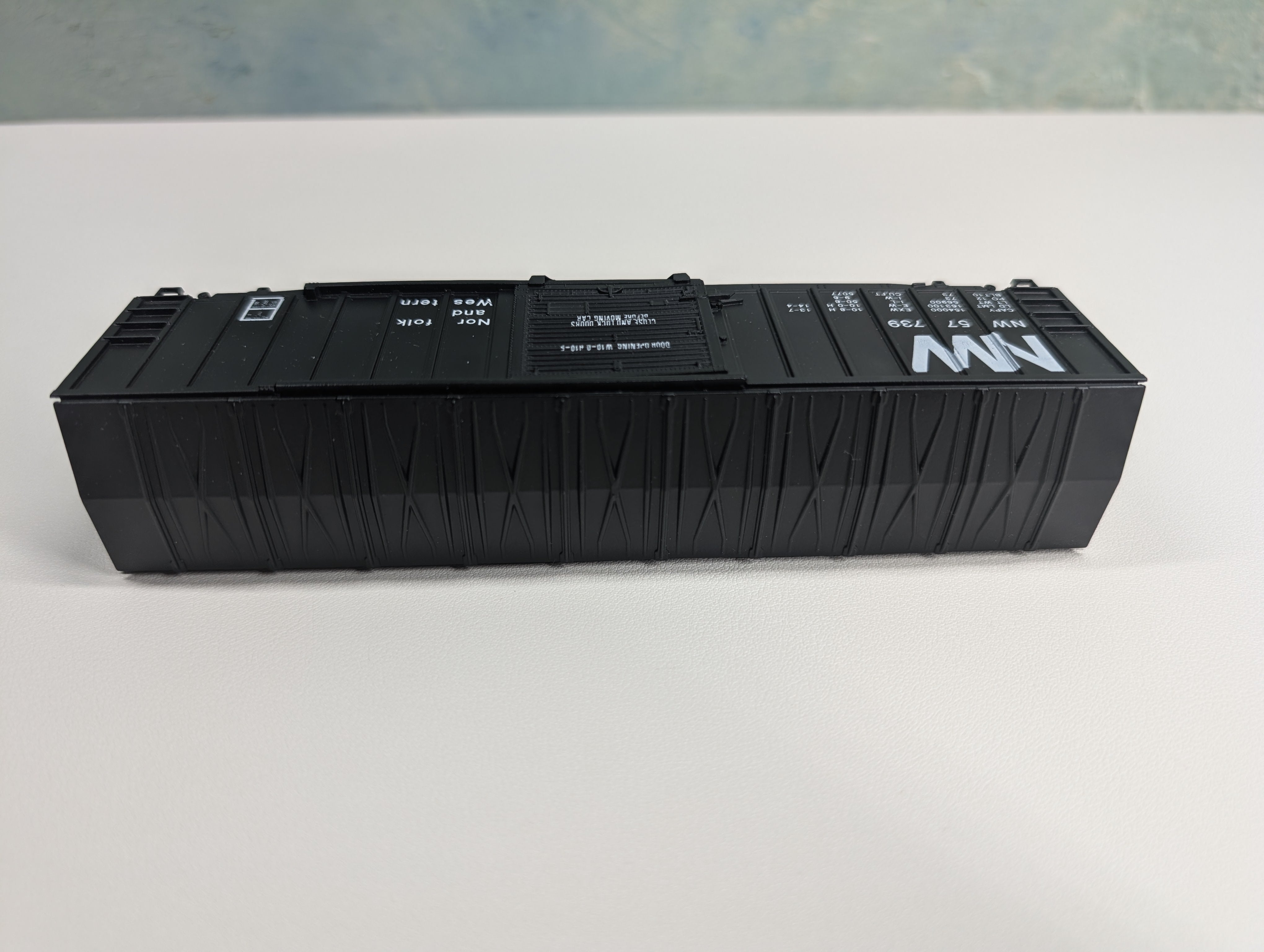 USED Athearn HO Scale 50' Box car Norfolk & Western NW #57739 Bev-Bel