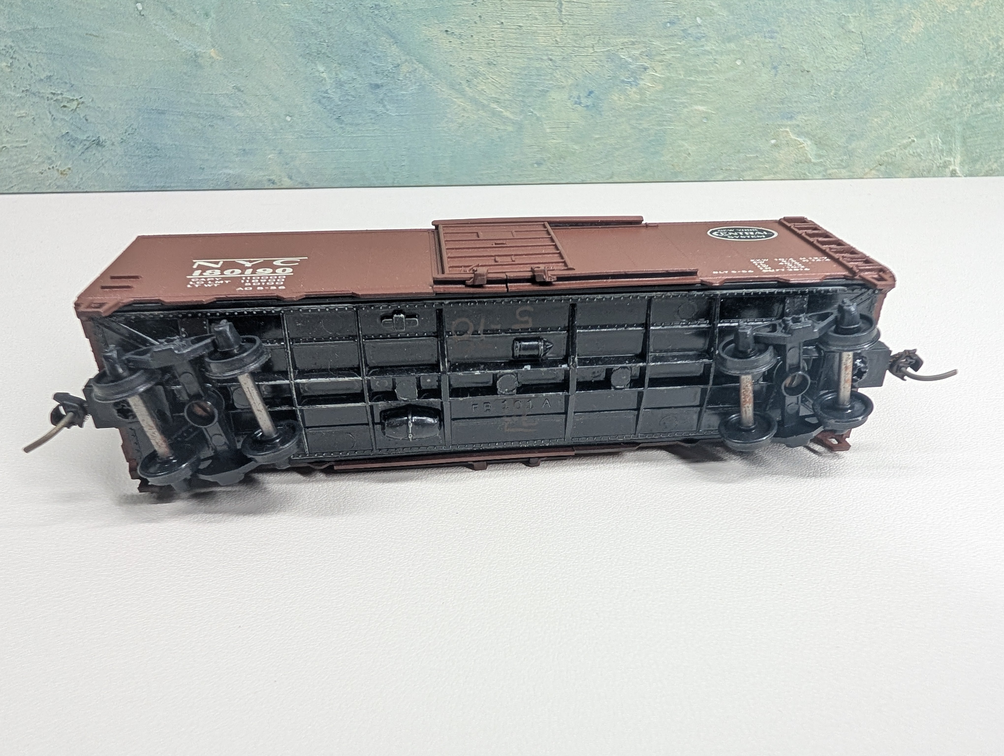 USED Roundhouse HO Scale 40' Box Car New York Central NYC #180190 Decal