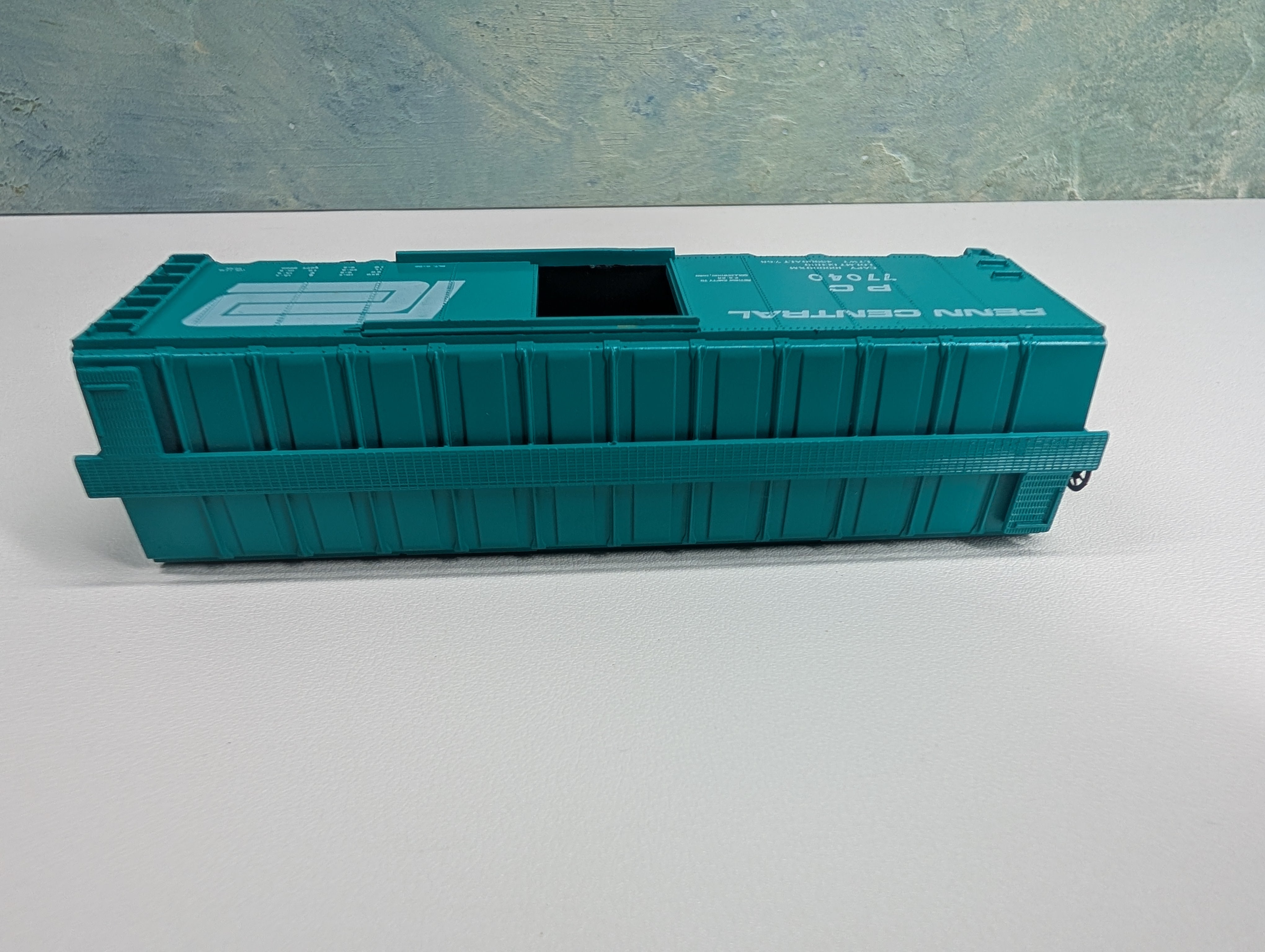 USED Athearn HO Scale 40' Box Car Penn Central PC #77040