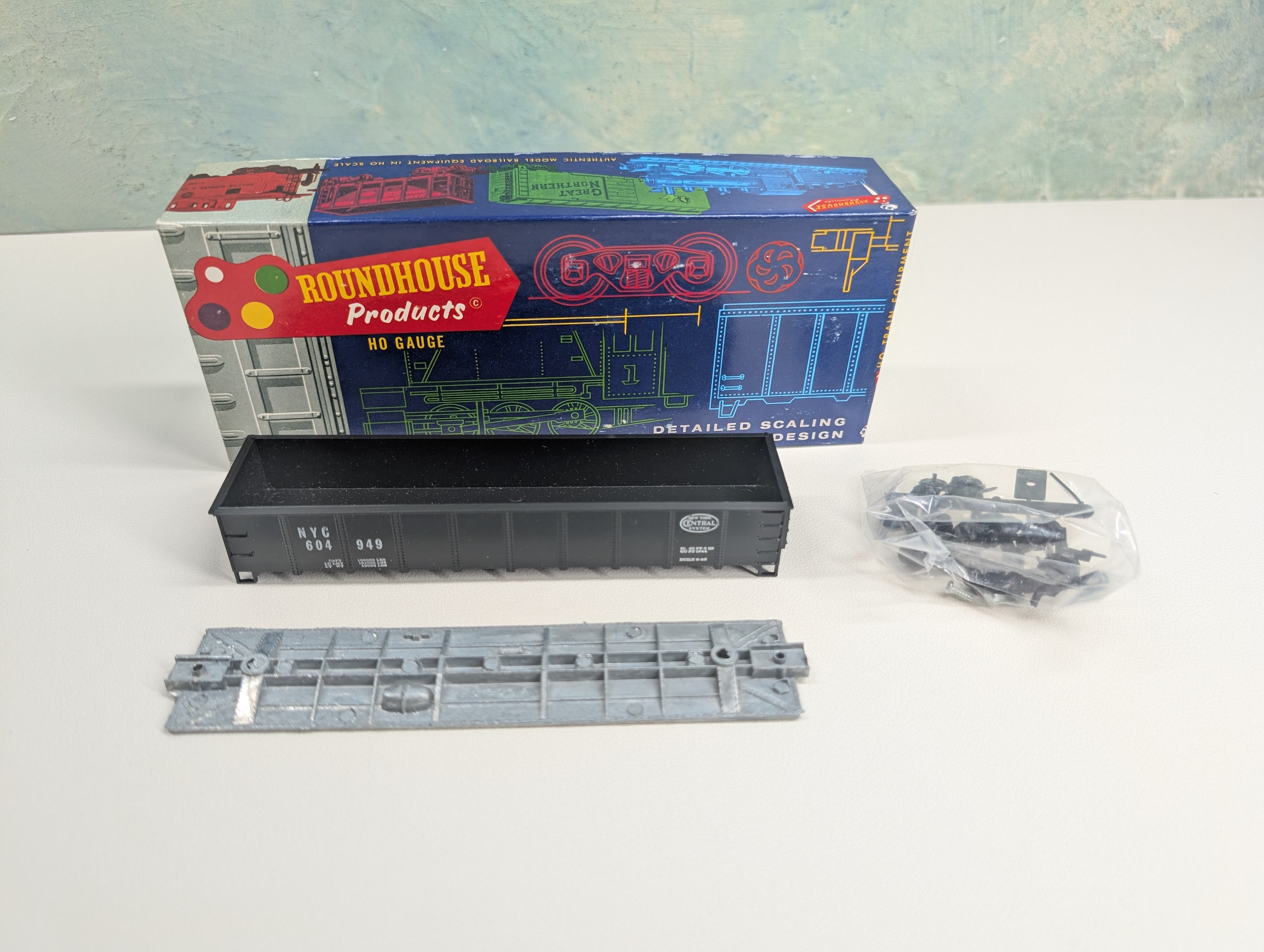 USED Roundhouse 1346 HO Scale 40' Gondola New York Central NYC #604949 KIT