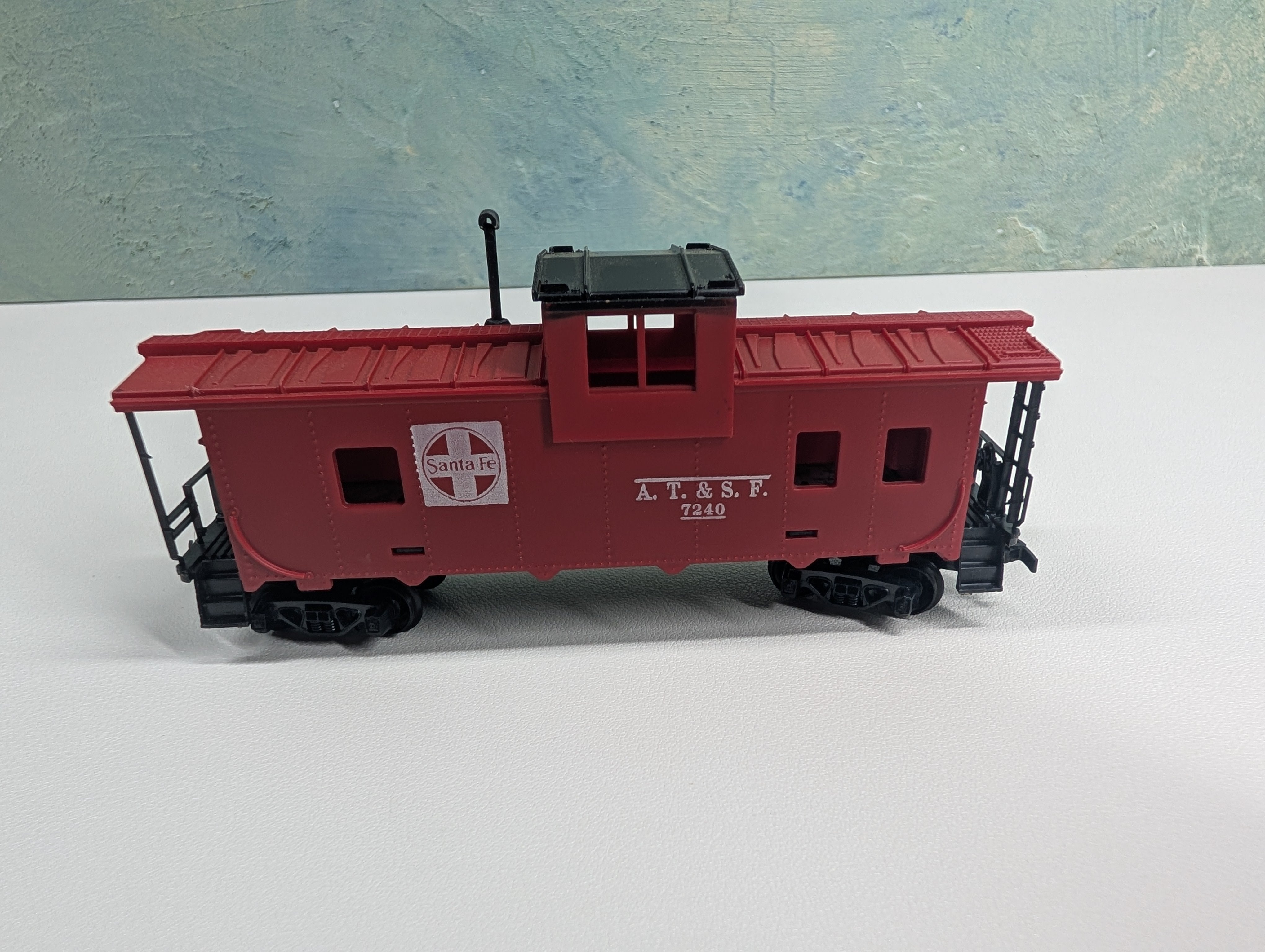 USED Tyco HO Scale Caboose Santa Fe ATSF #7240