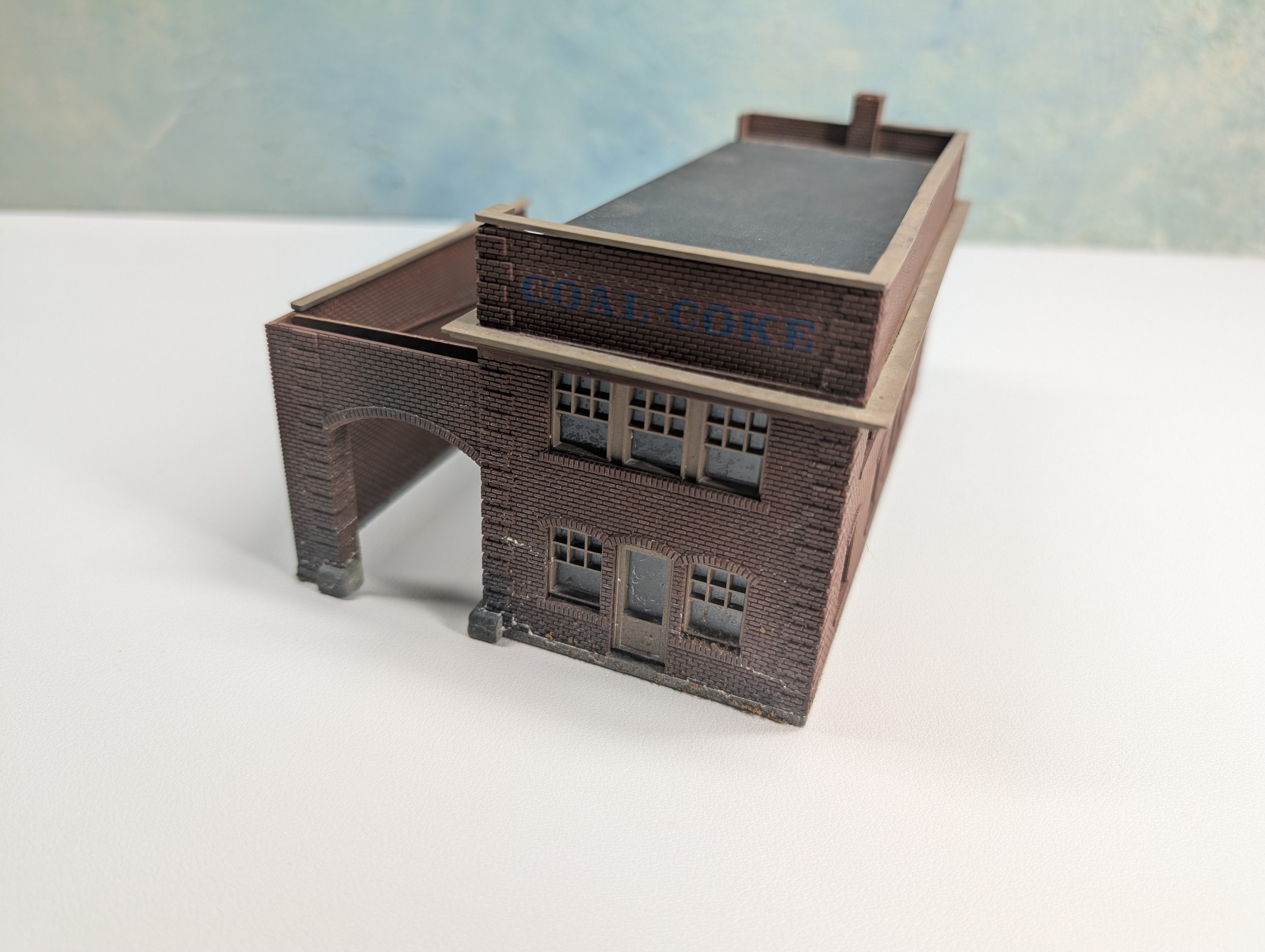 USED HO Scale Coal Coke Warehouse, Brick Building, Small Warehouse