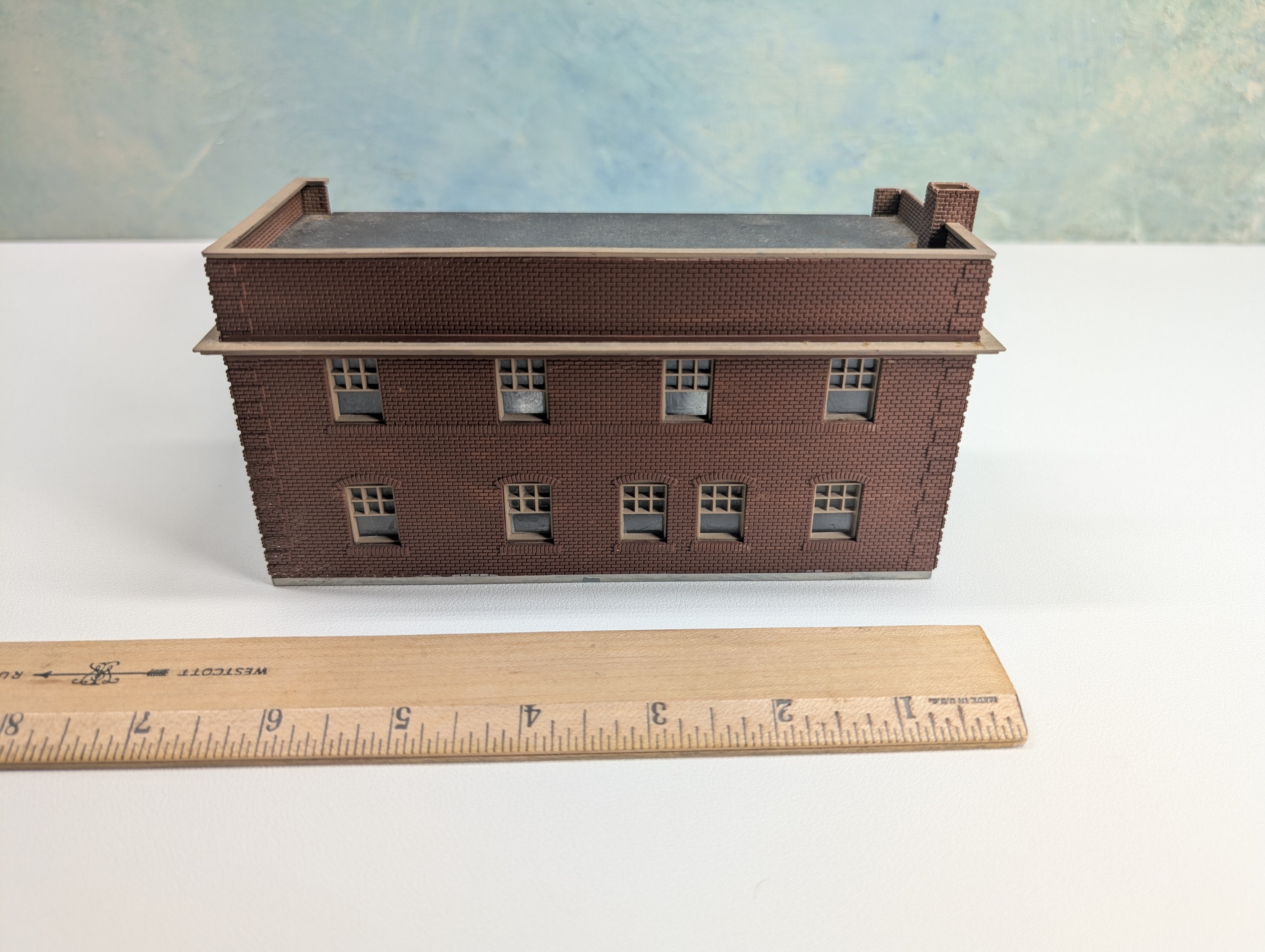 USED HO Scale Coal Coke Warehouse, Brick Building, Small Warehouse