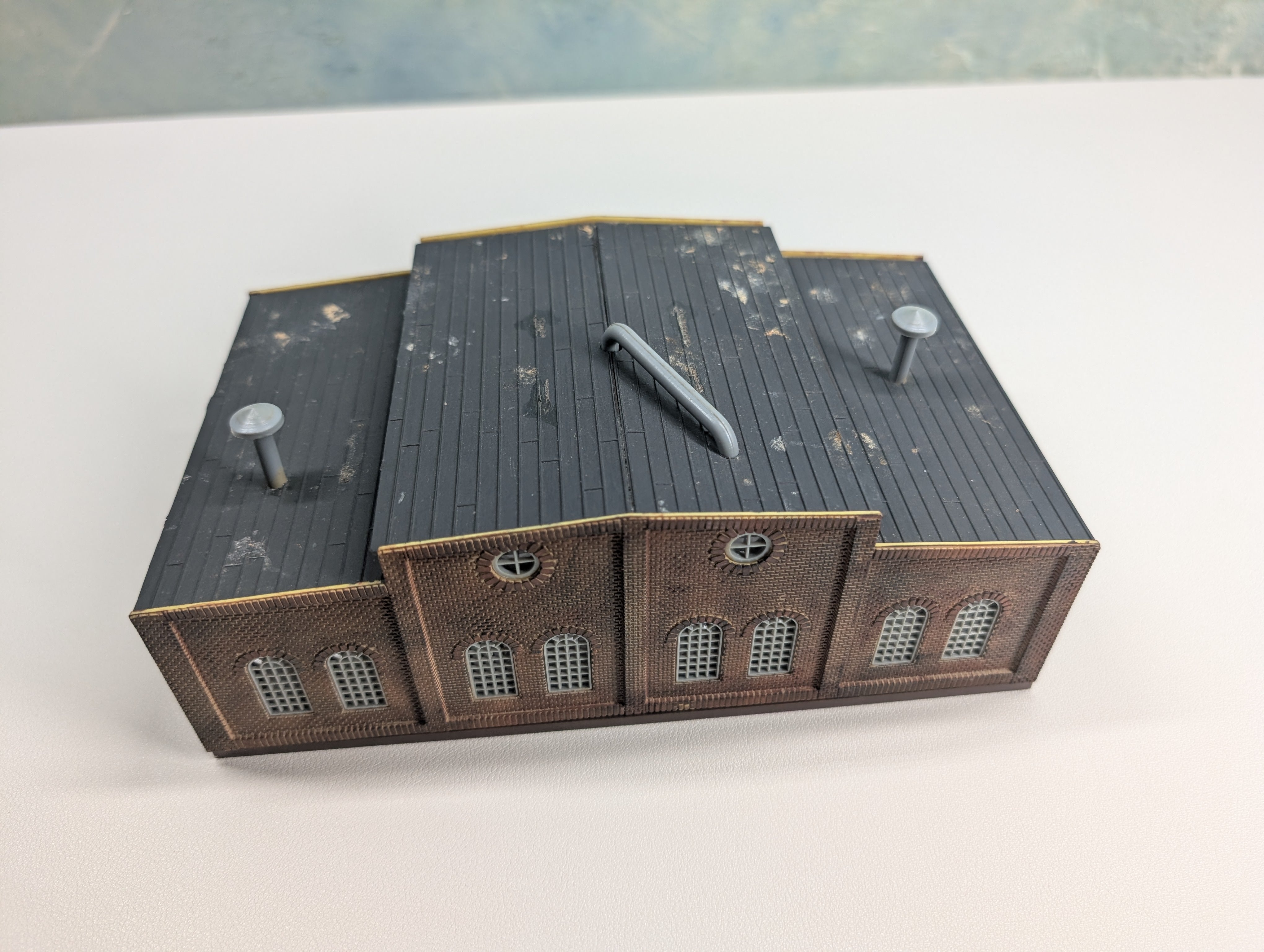 USED Walthers HO Scale Small Brick Warehouse, Small Manufacturing Factory