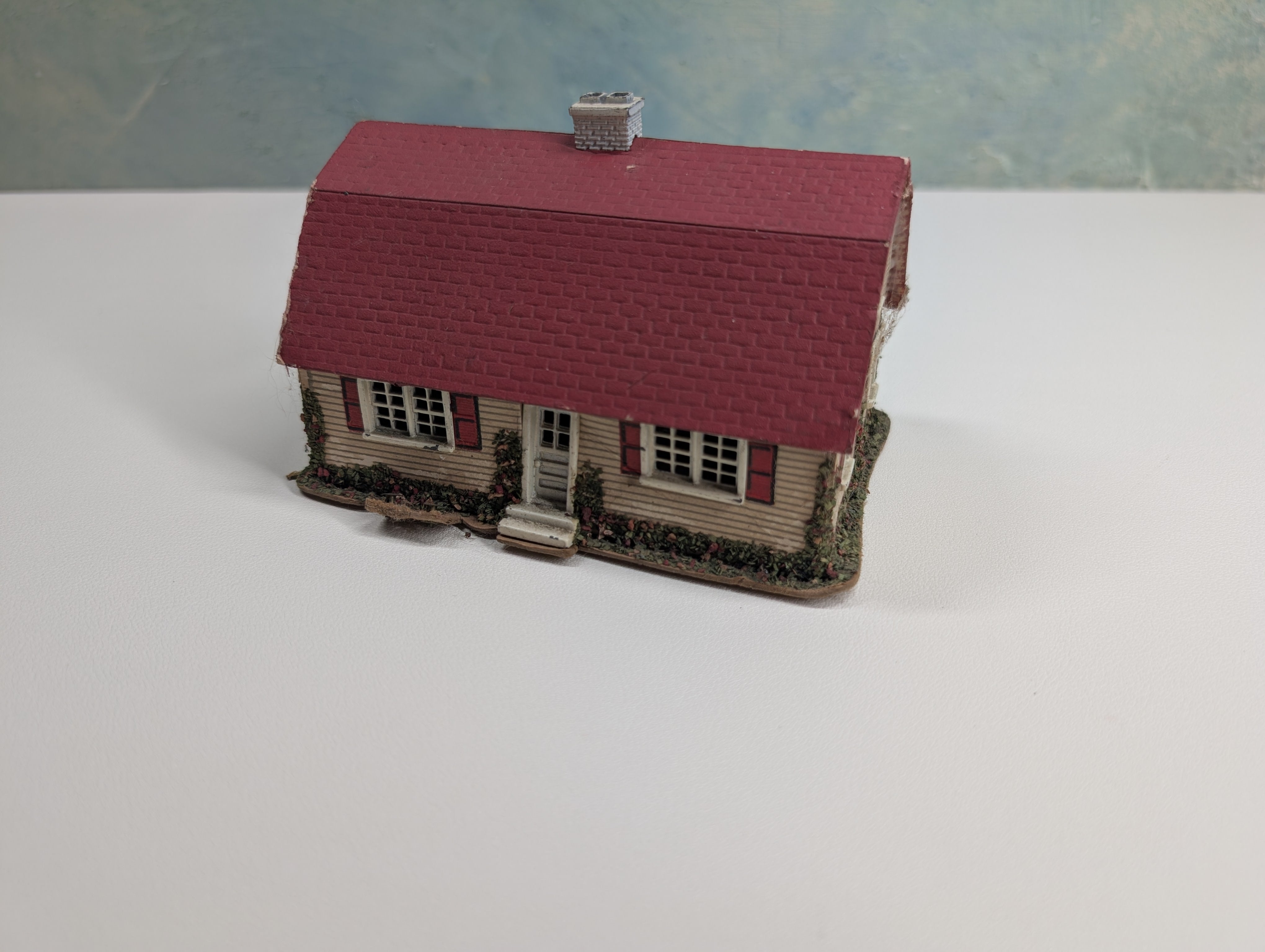 USED Ideal Models B250 HO Scale Dutch Colonial Home