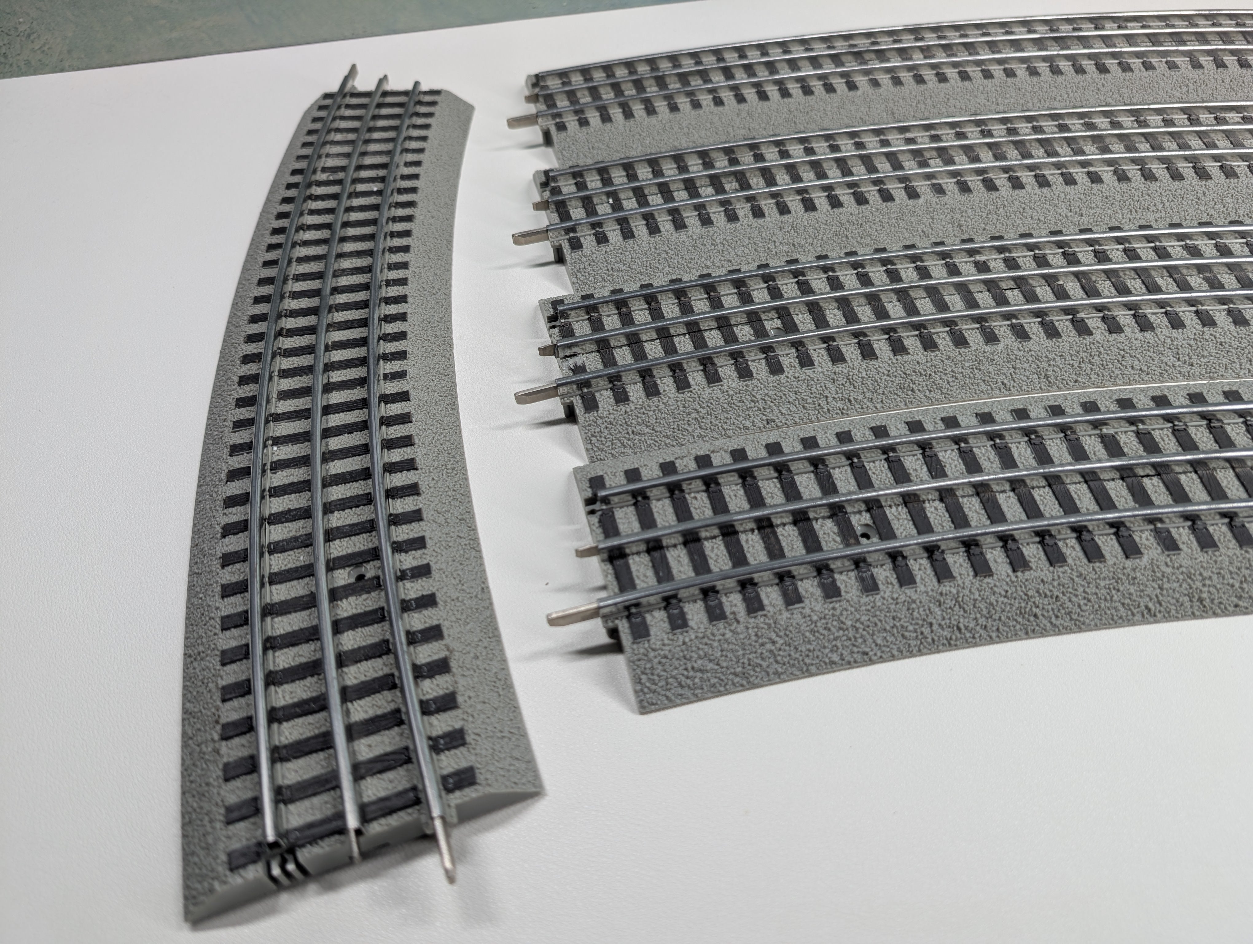 USED Lionel O Fastrack O72 Track, 072 Curve (6 pcs)