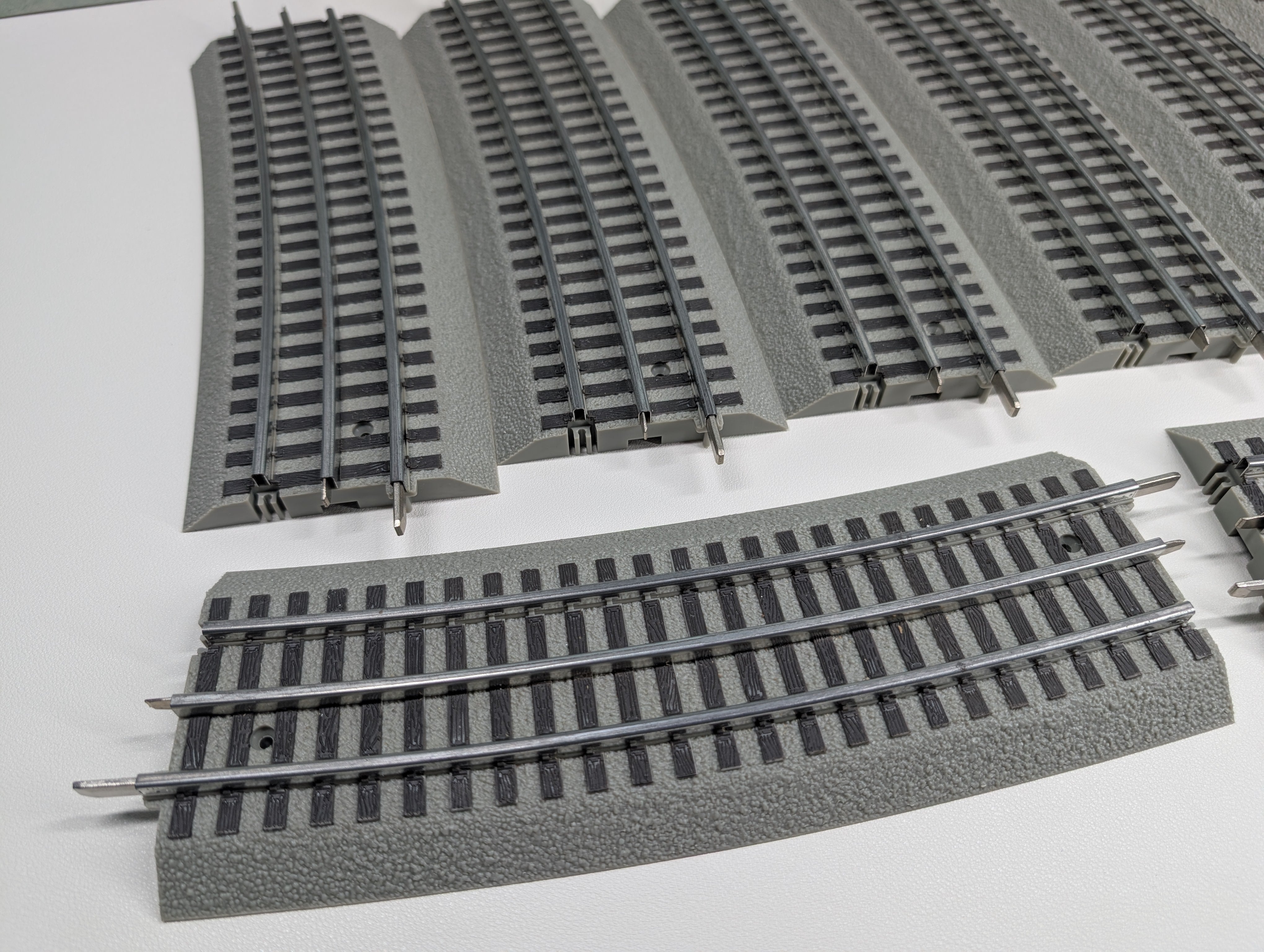 USED Lionel O Fastrack O96 Track, 096 Curve (8 pcs)