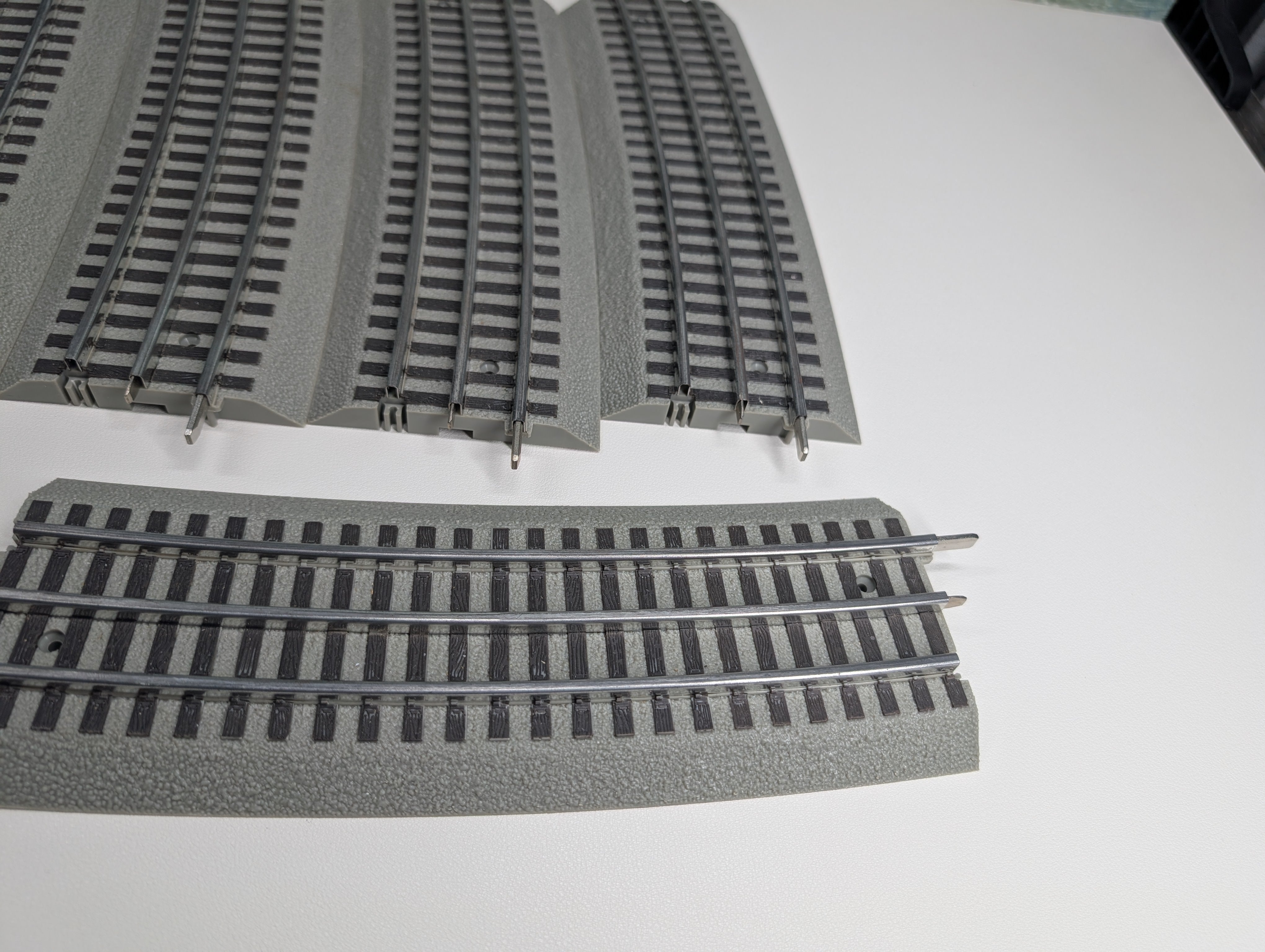 USED Lionel O Fastrack O96 Track, 096 Curve (8 pcs)