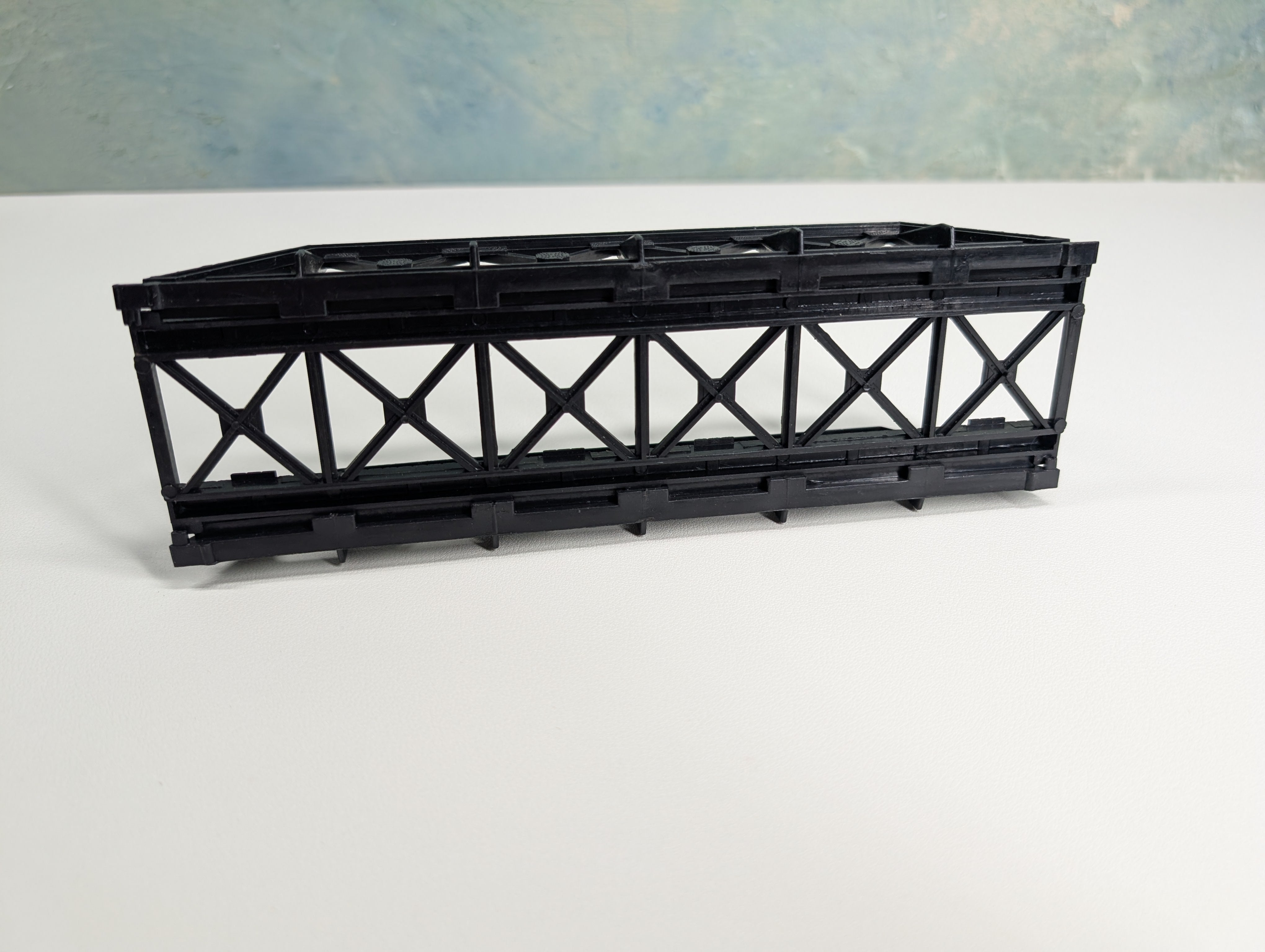 USED HO Scale Black Truss Bridge