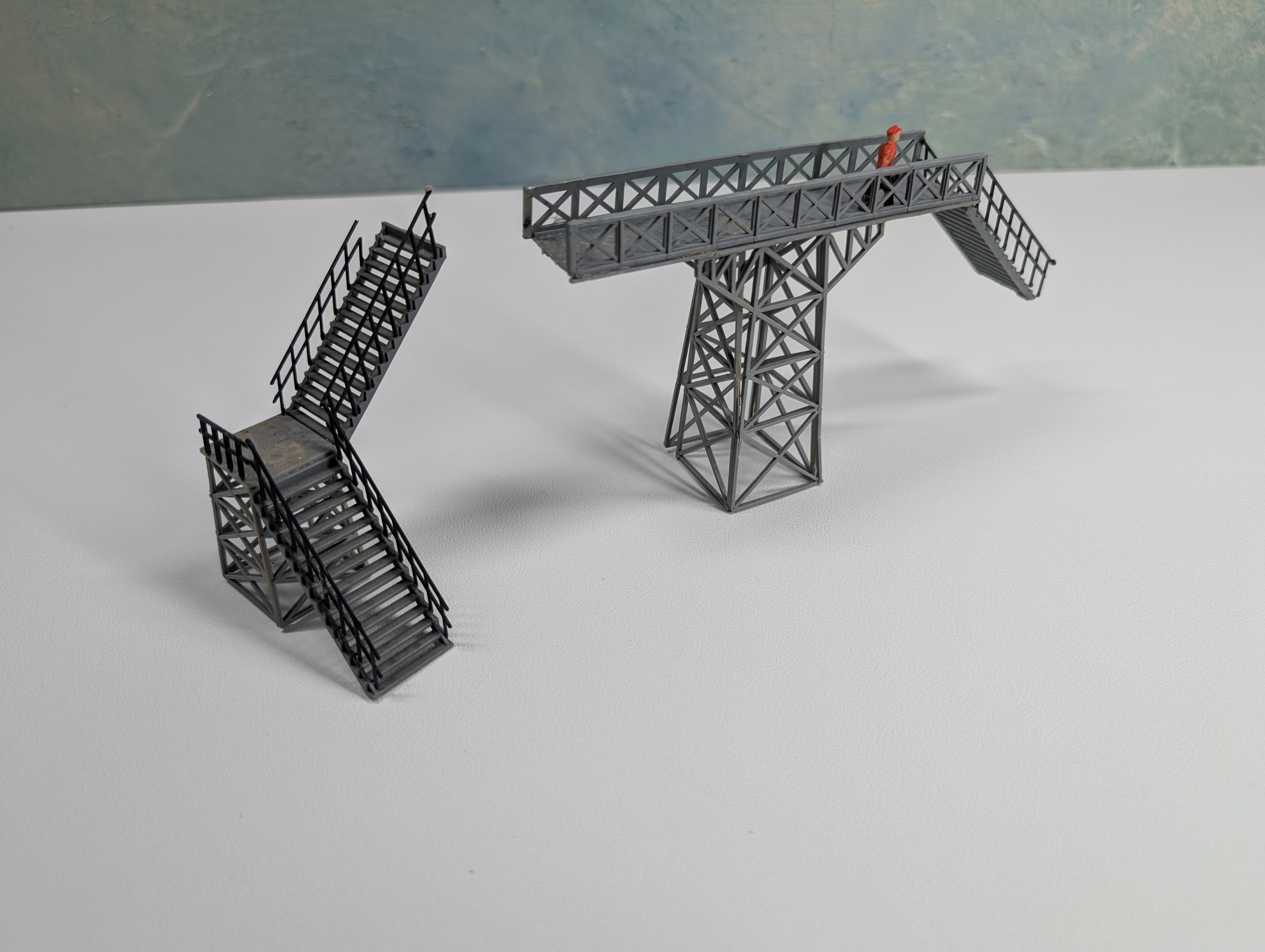 USED HO Scale Parts of a Pedestrian Bridge