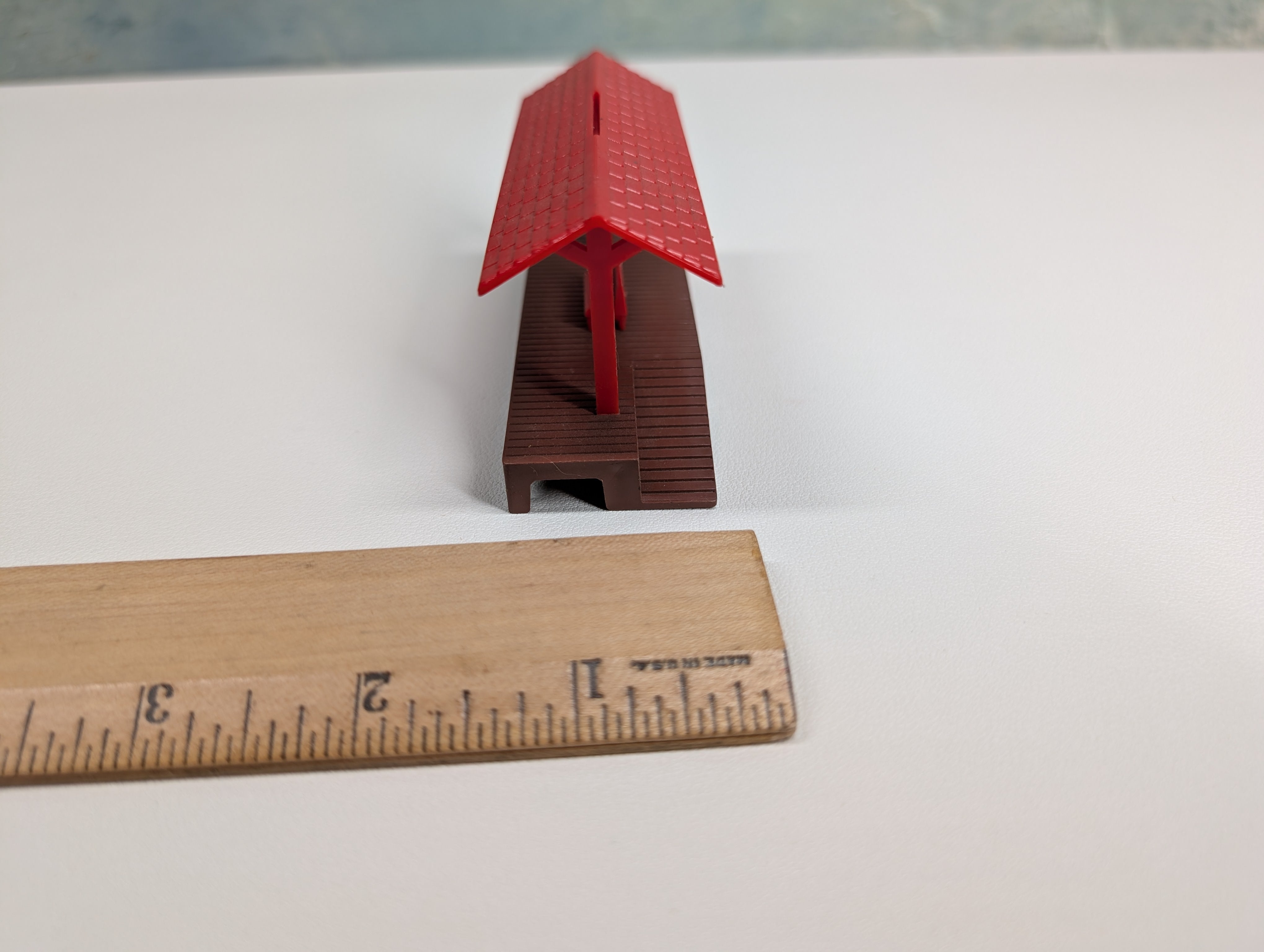 USED Bachmann Plasticville HO Scale Small Passenger Platform