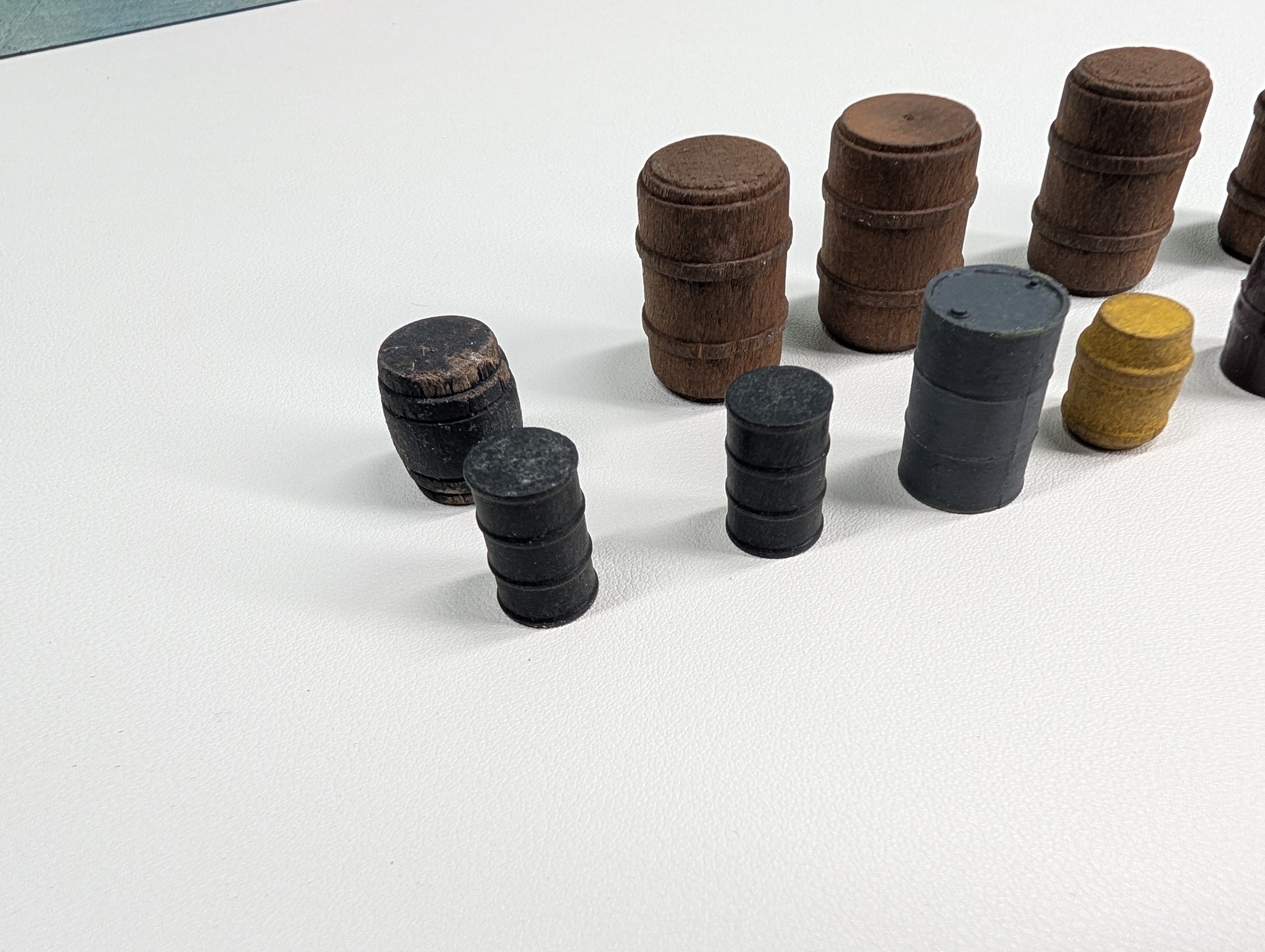 USED HO Scale Barrels, Various Sizes and Colors (10+ pcs)