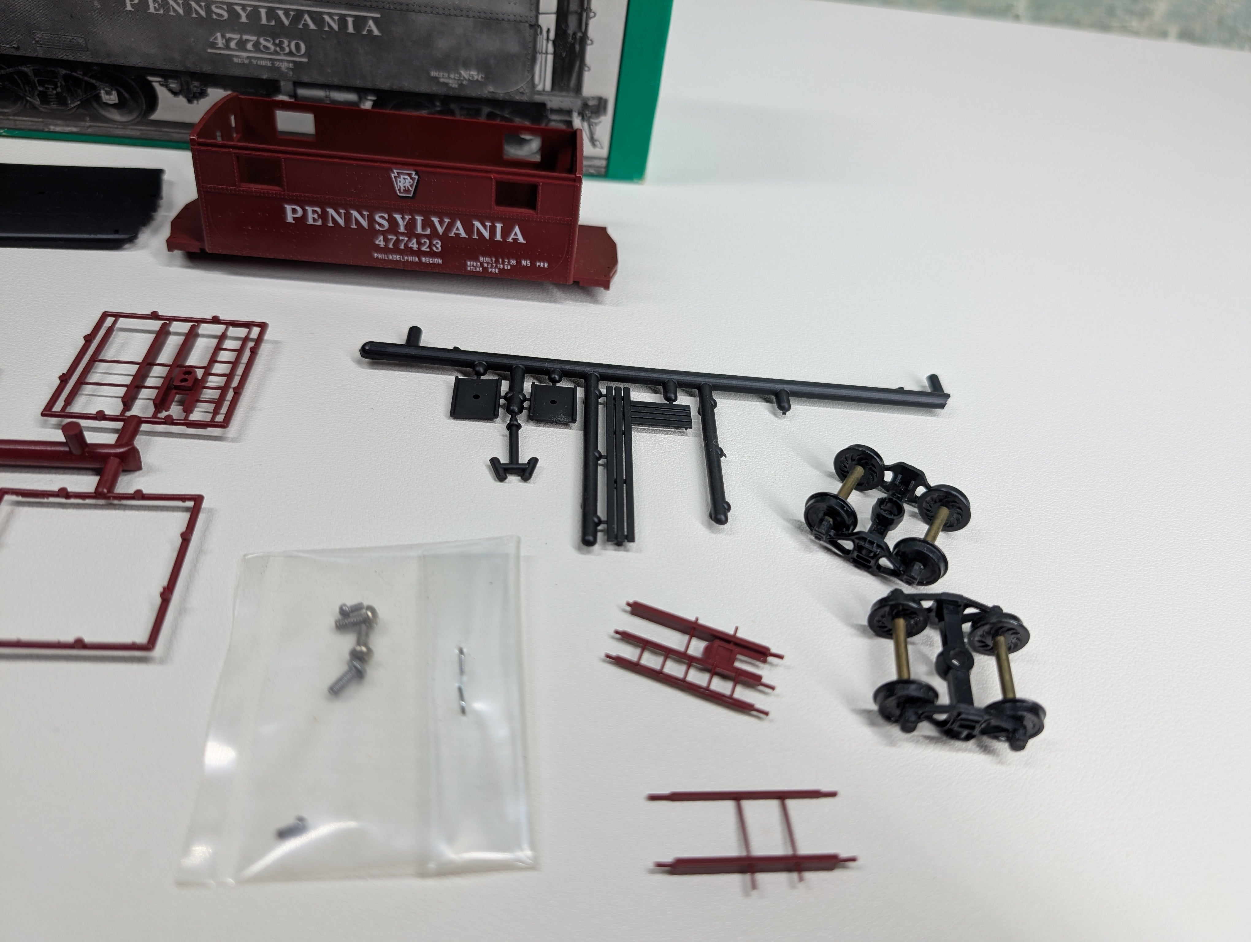 USED Bowser HO Scale N-5 Caboose Pennsylvania #477423 Incomplete KIT