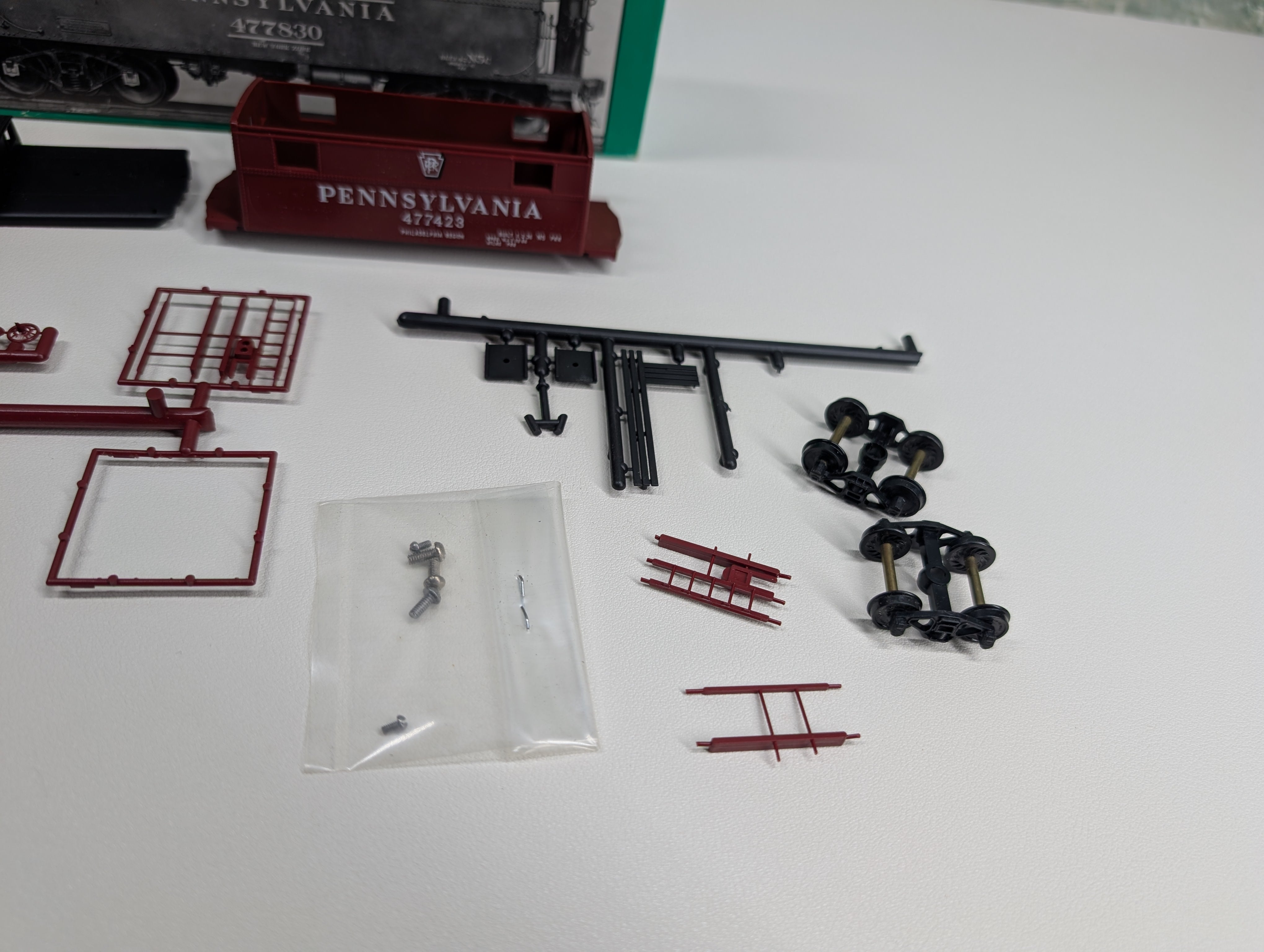 USED Bowser HO Scale N-5 Caboose Pennsylvania #477423 Incomplete KIT