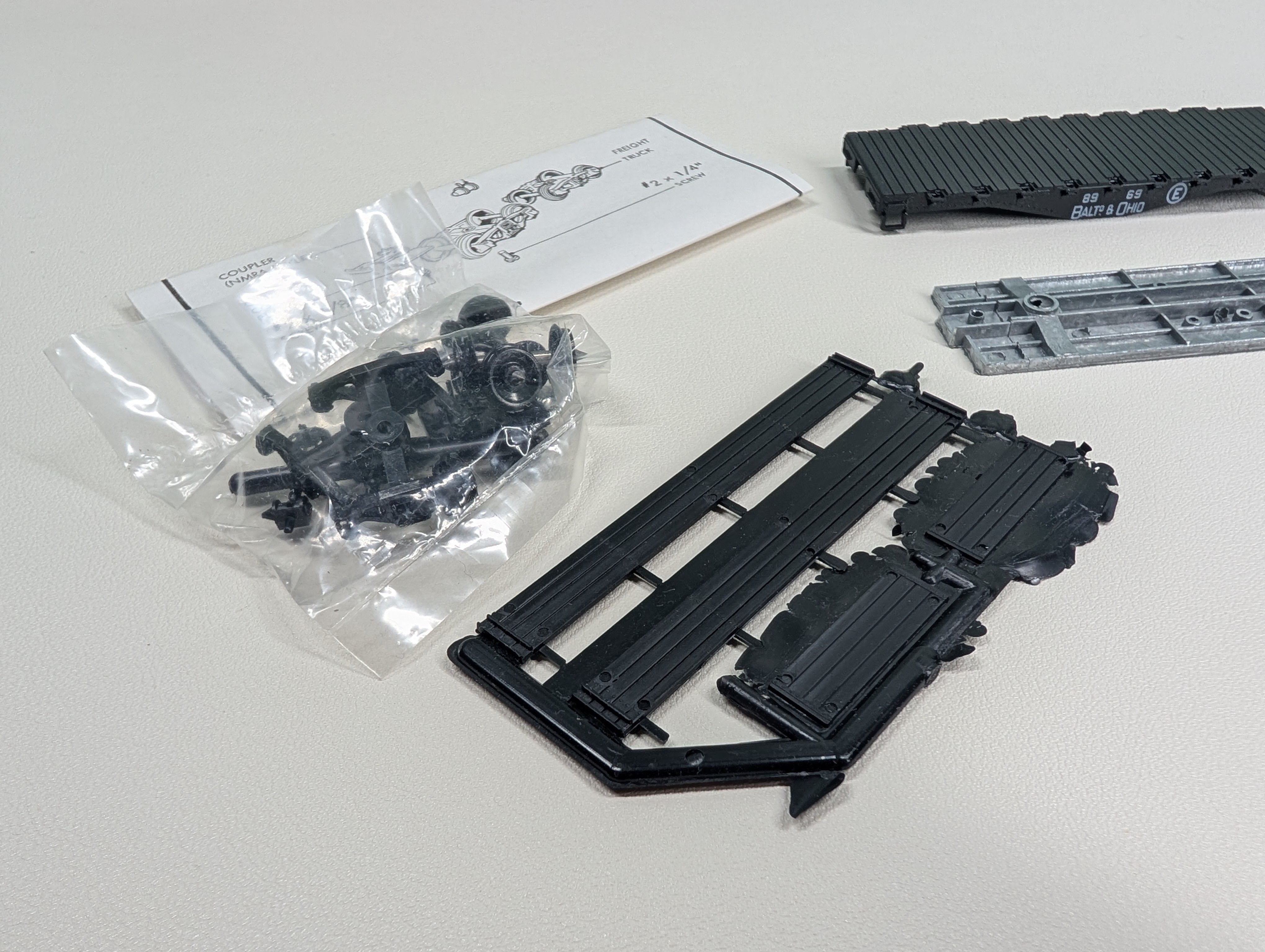 USED Roundhouse HO Scale Flat Car Gondola Baltimore and Ohio #8969