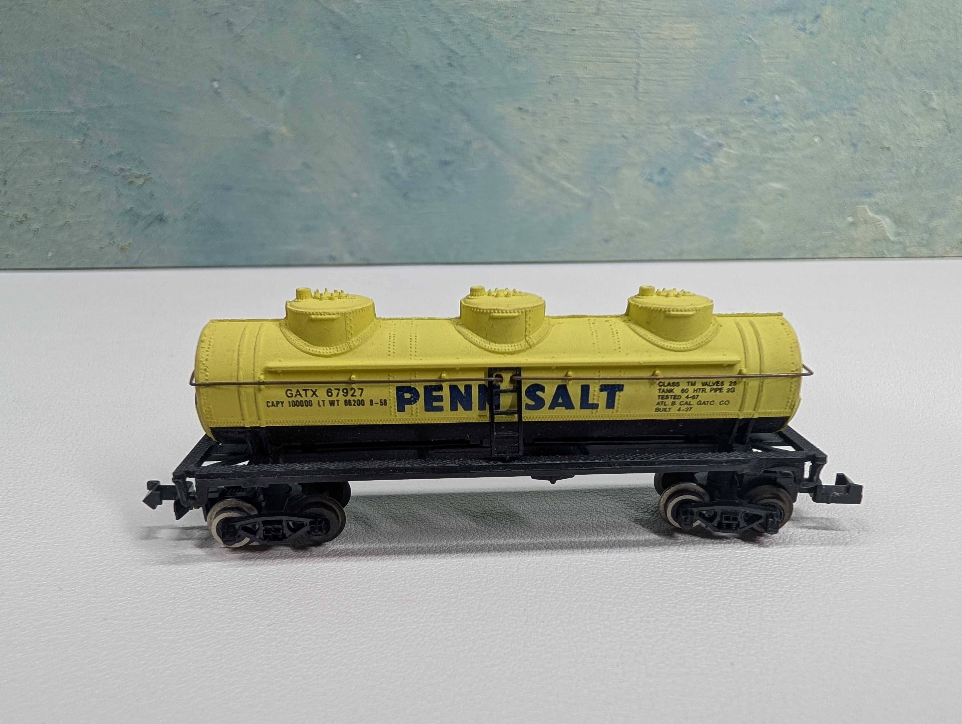 USED Bachmann N Scale Triple Dome Tank Car Penn Salt GATX #67927