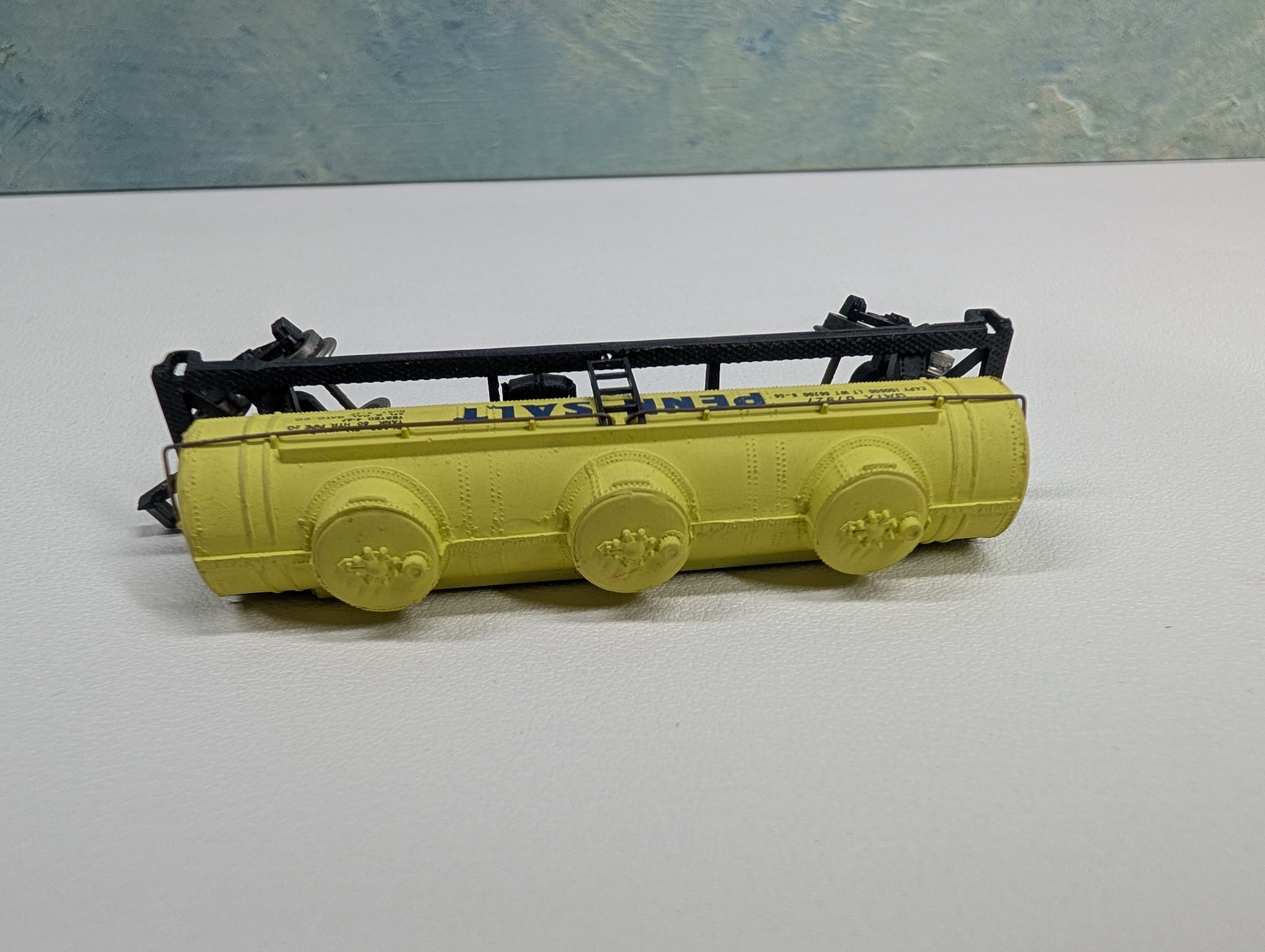 USED Bachmann N Scale Triple Dome Tank Car Penn Salt GATX #67927