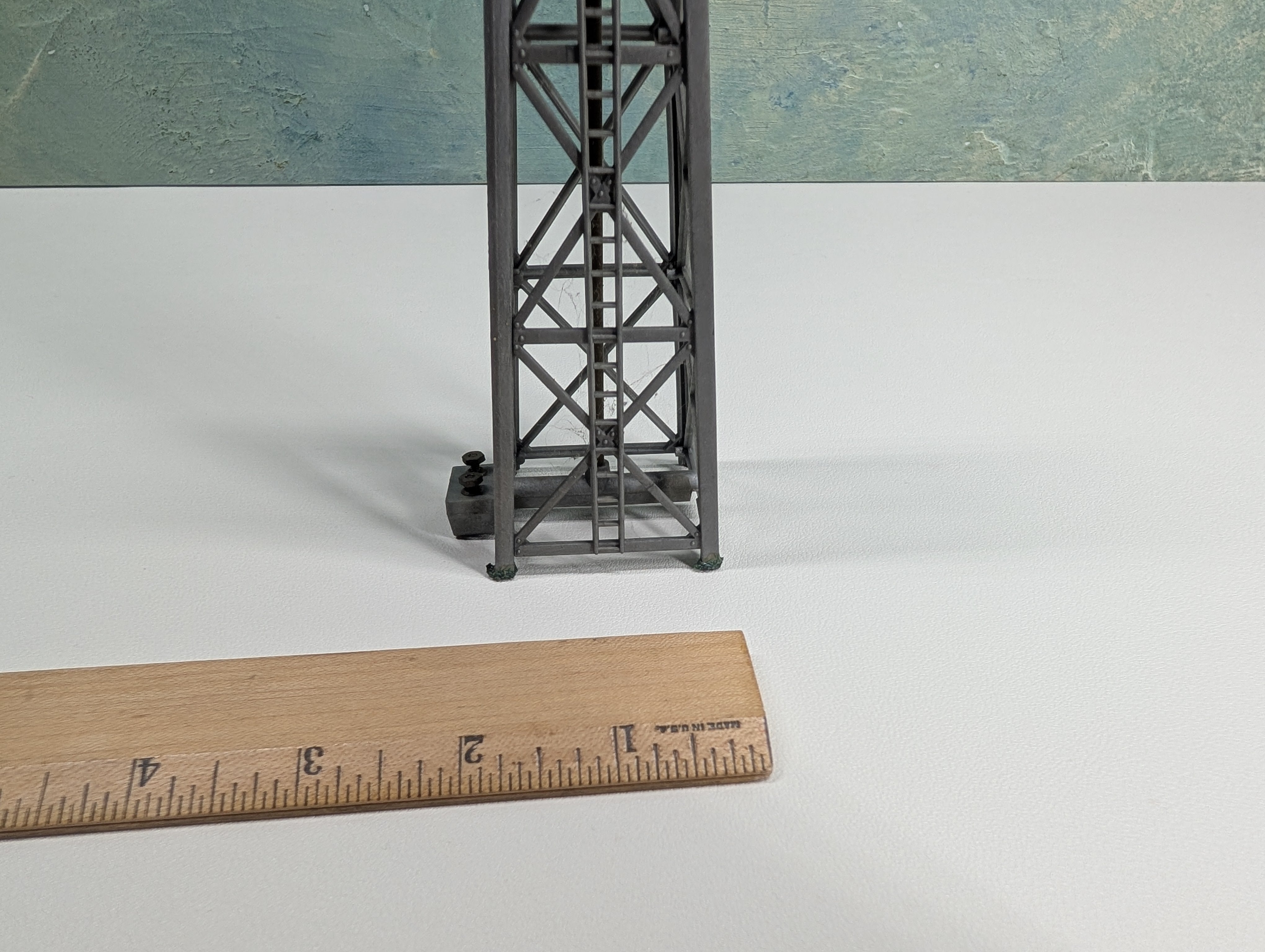 USED HO Scale Spotlight Tower