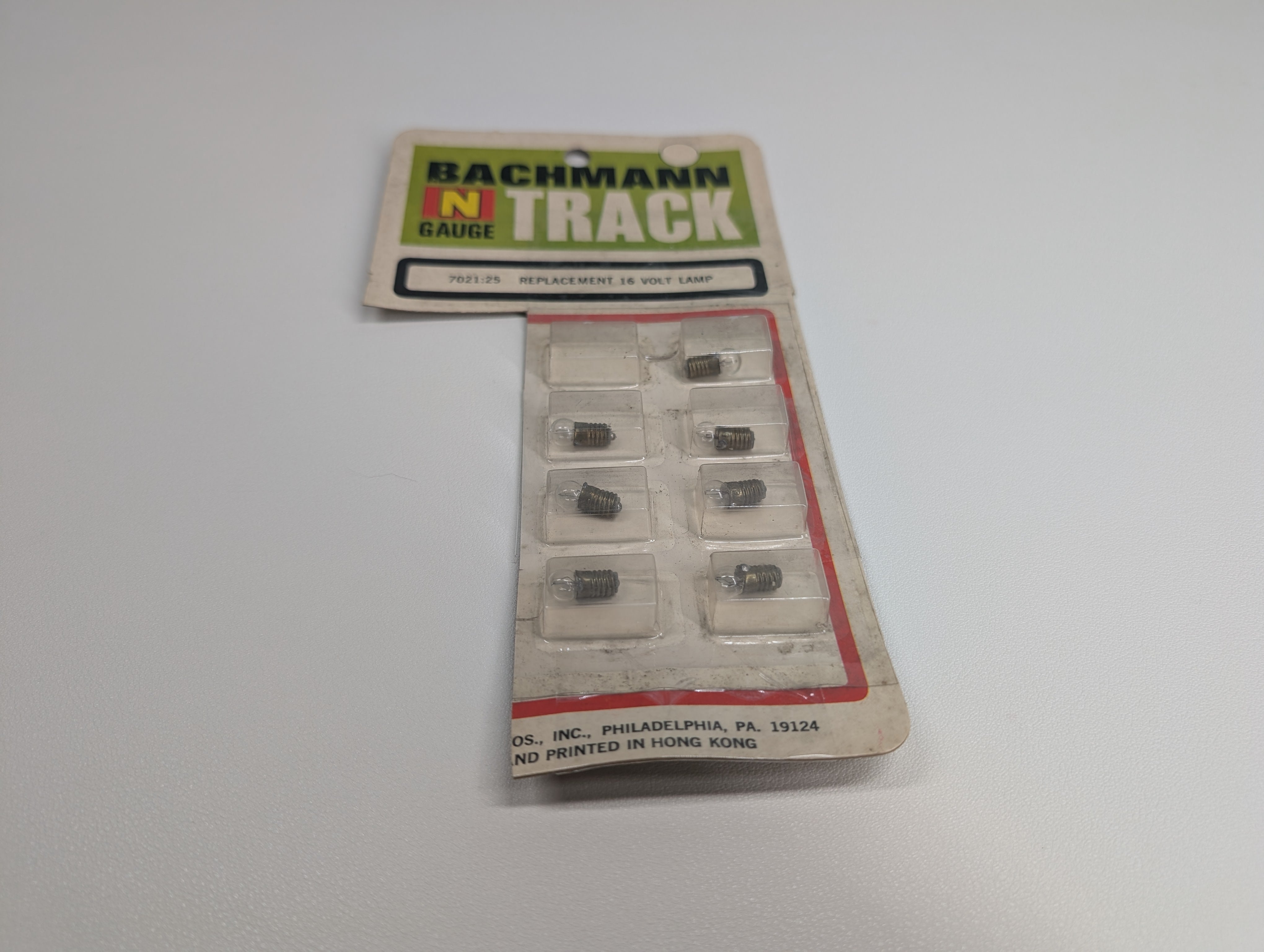 USED Bachmann N Scale Replacement 16V Lamp Bulbs (7 pcs)