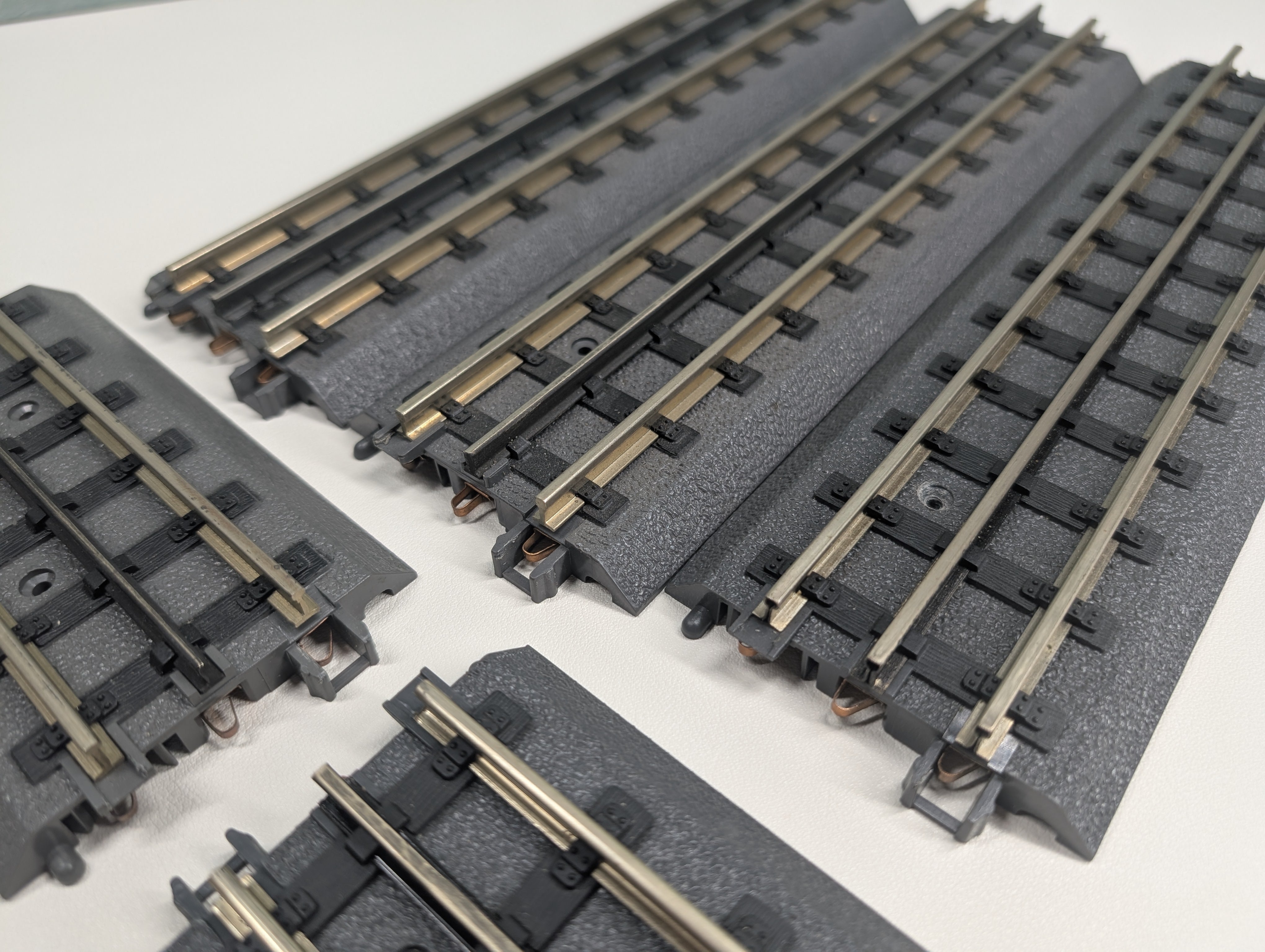 USED MTH O Realtrax Pieces of Straight Track, Various Sizes (5 pcs)