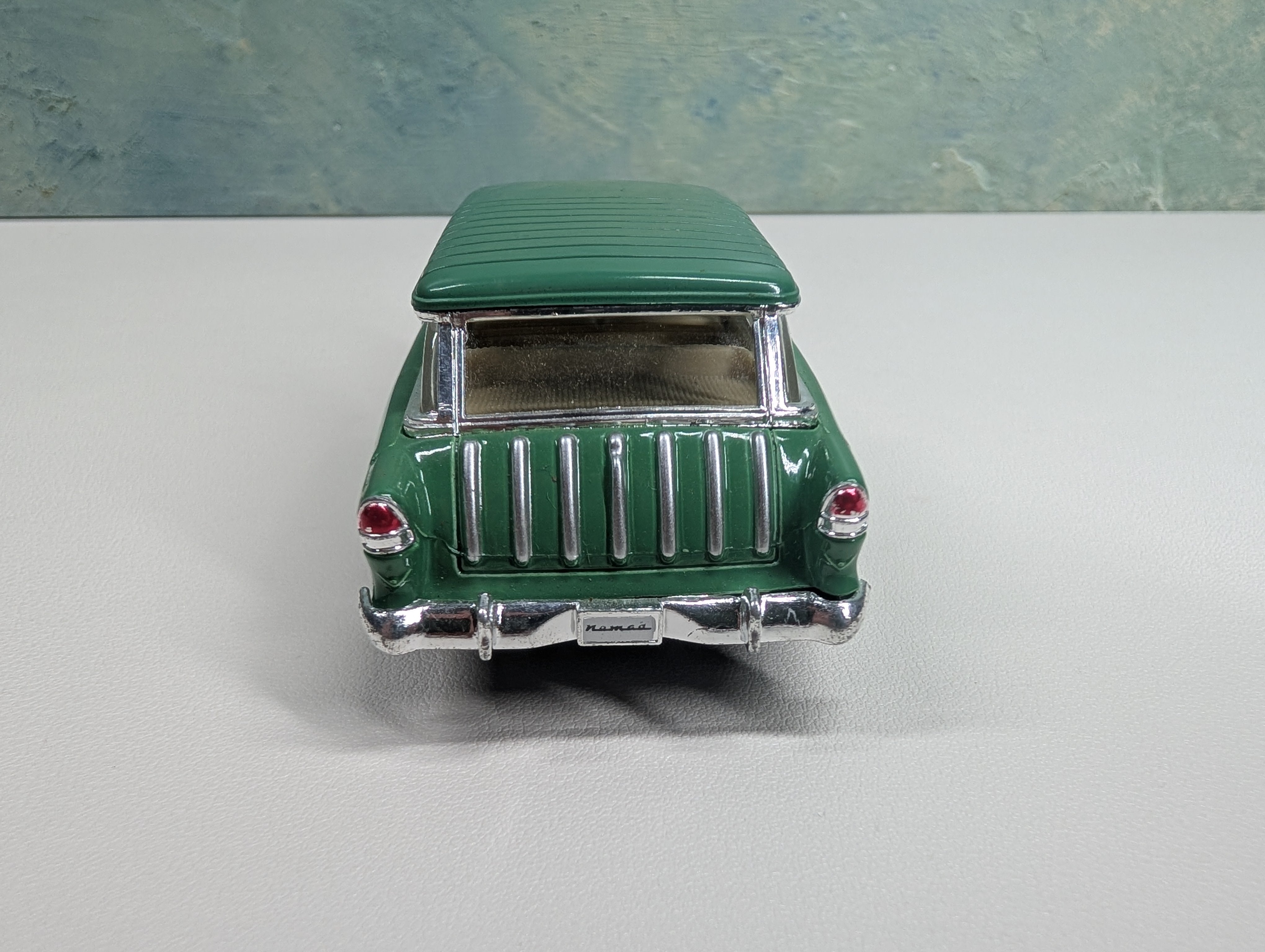 USED Kinsmart KT5331 1955 Chevy Nomad 1/40 Scale Green