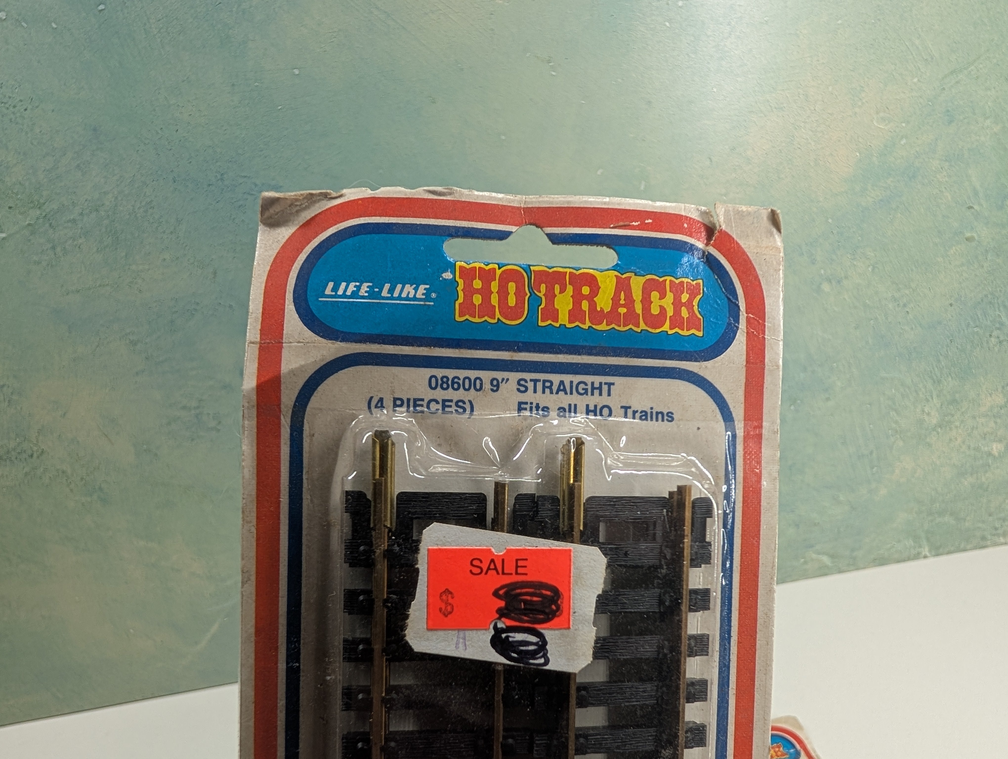 USED Life-Like 8600 HO Scale 9" Straight Brass Track, Code 100 (12 pcs)