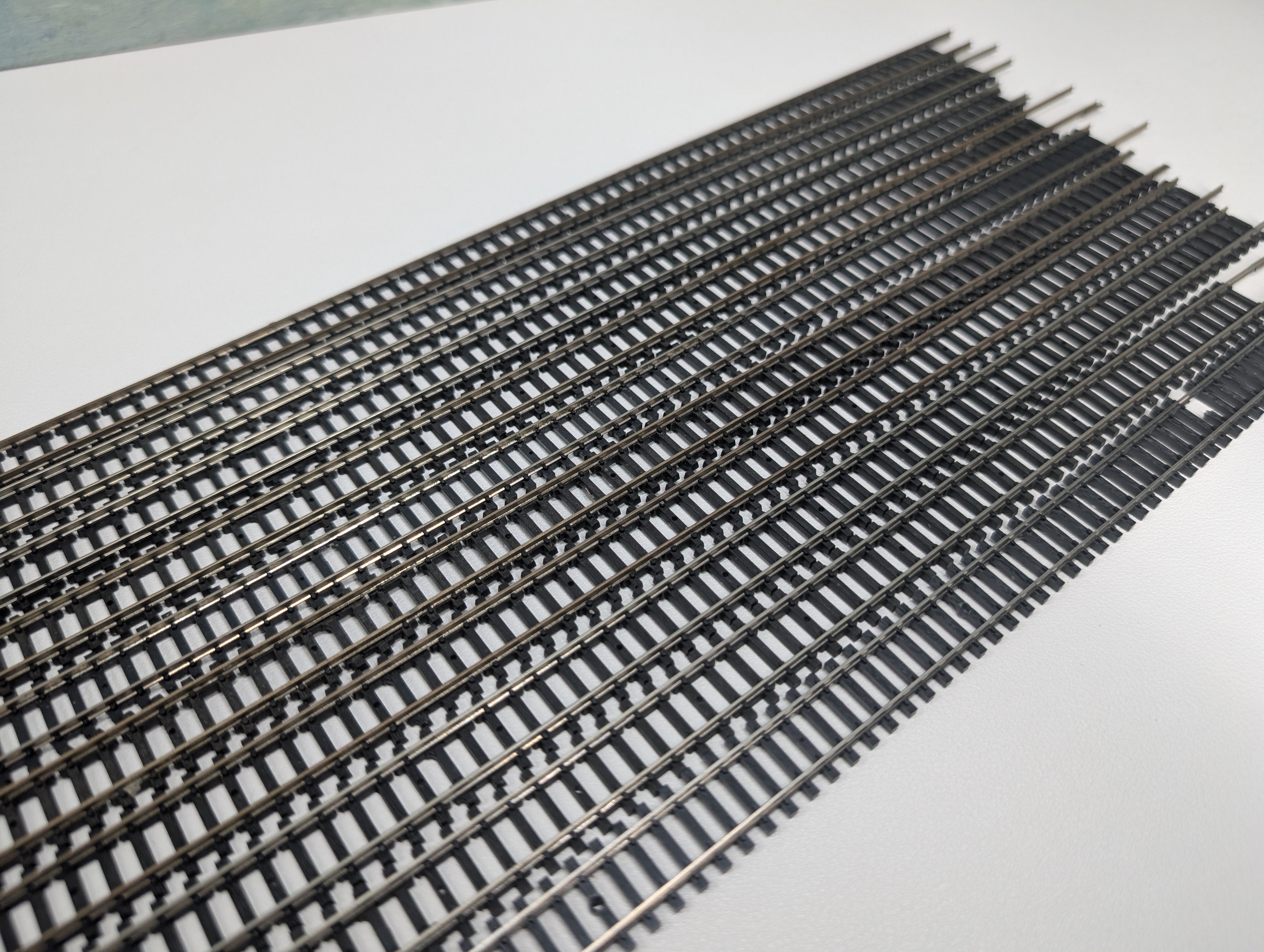 USED Atlas 2500 N Scale Superflex Track, 29.5" Flex Section, Code 80 (10 pieces)