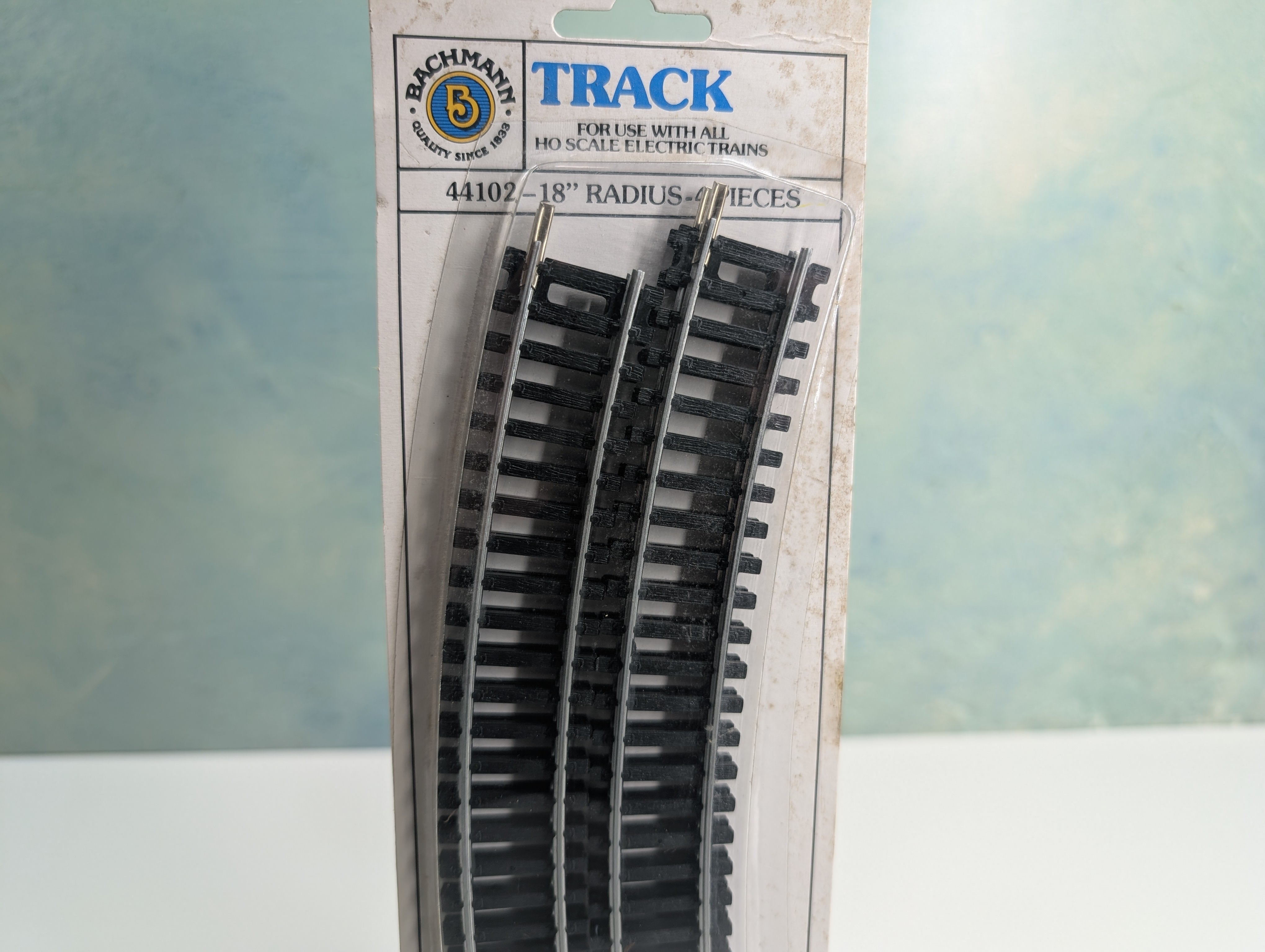 USED Bachmann 44102 HO Scale 18" Radius Track, Code 100, Steel (4 pcs)
