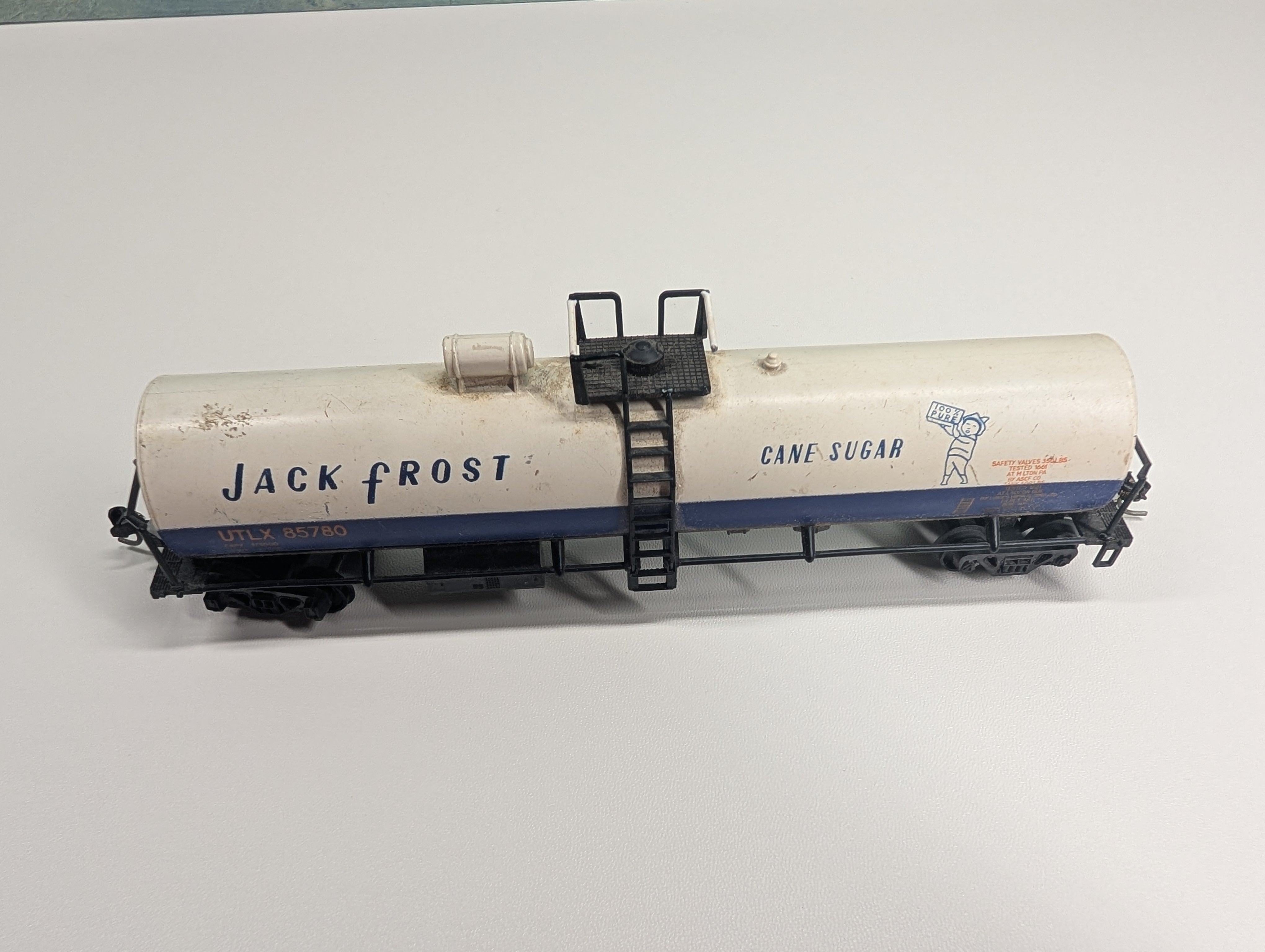 USED AHM HO Scale Tank Car Jack Frost Cane Sugar UTLX #85780
