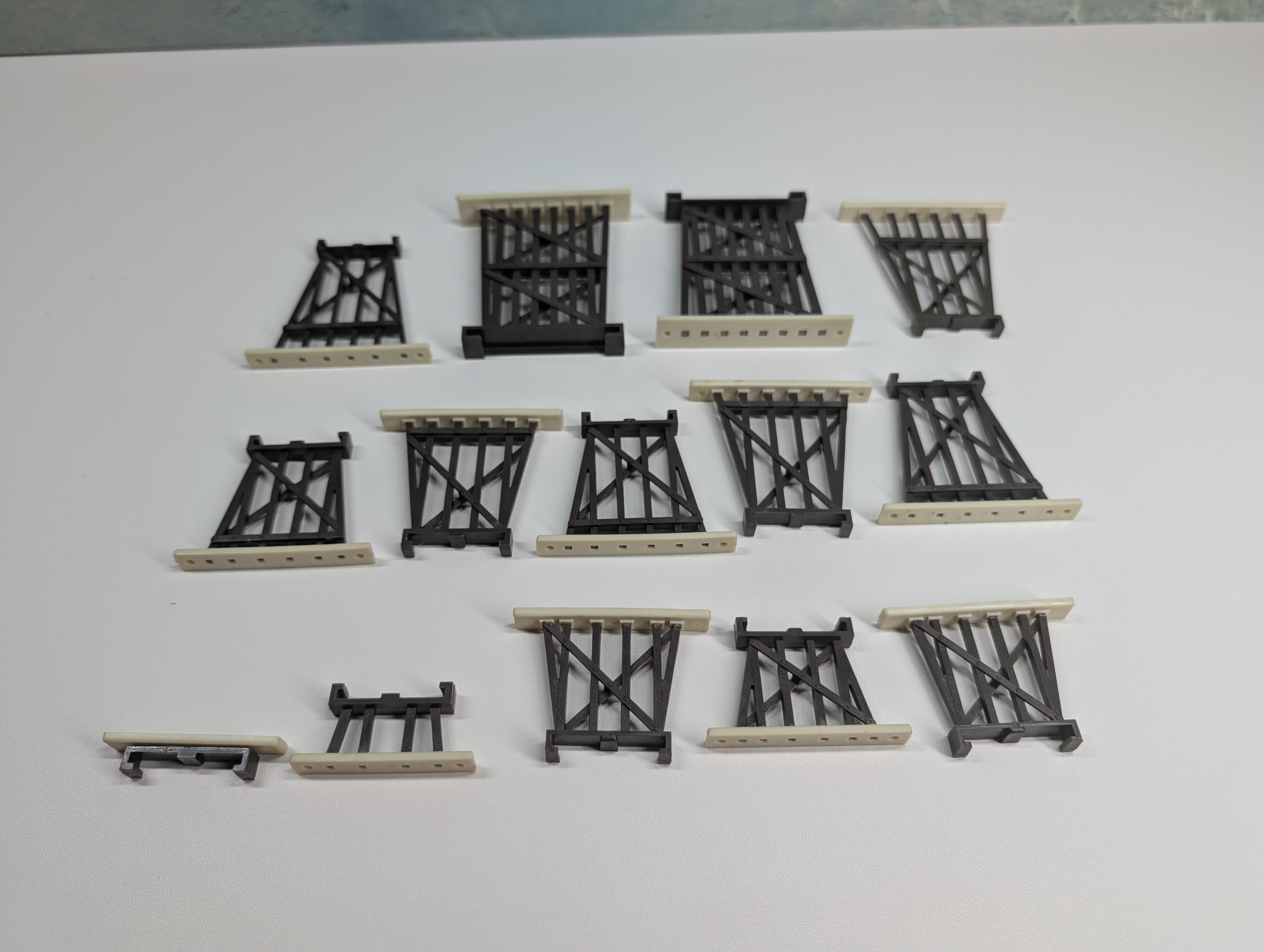 USED HO Scale Various Trestles (14 pcs)