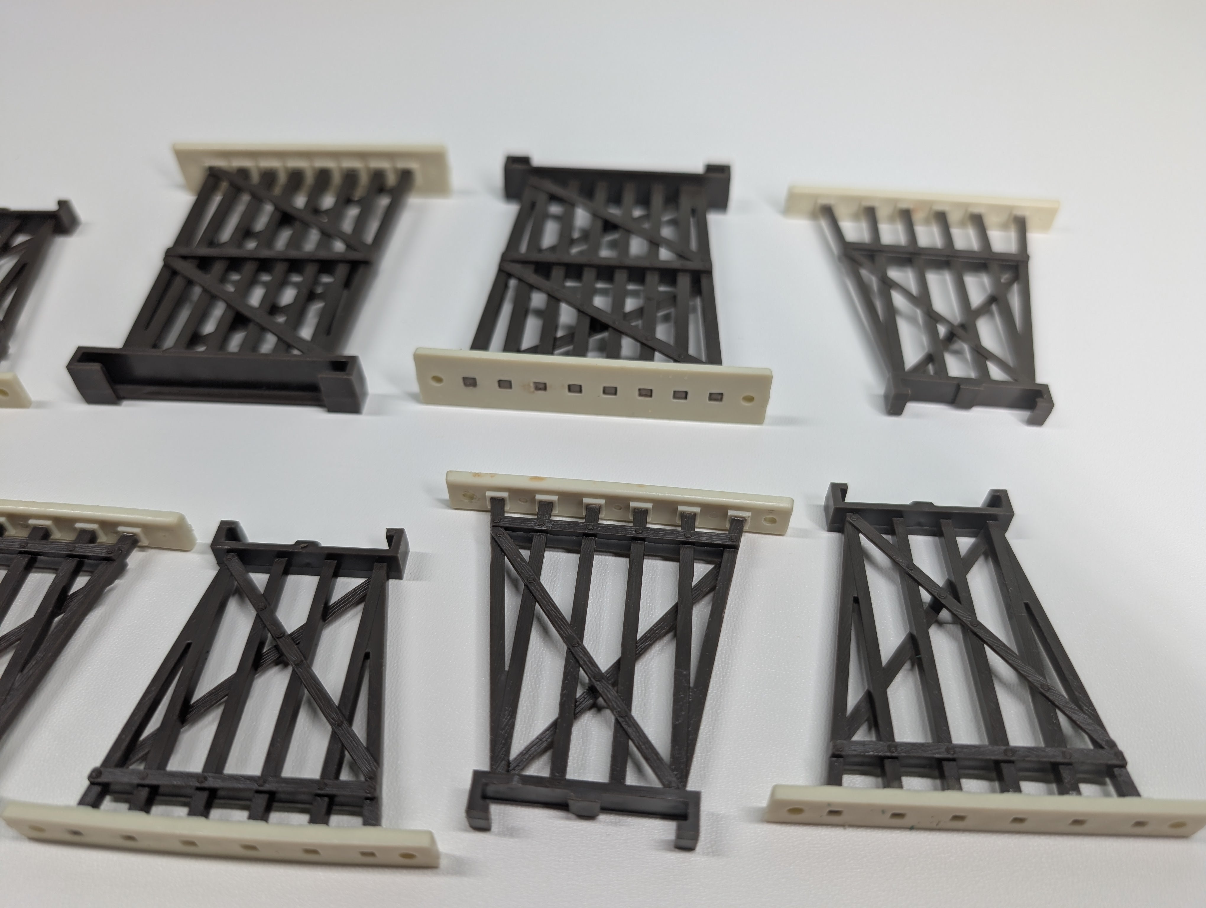 USED HO Scale Various Trestles (14 pcs)