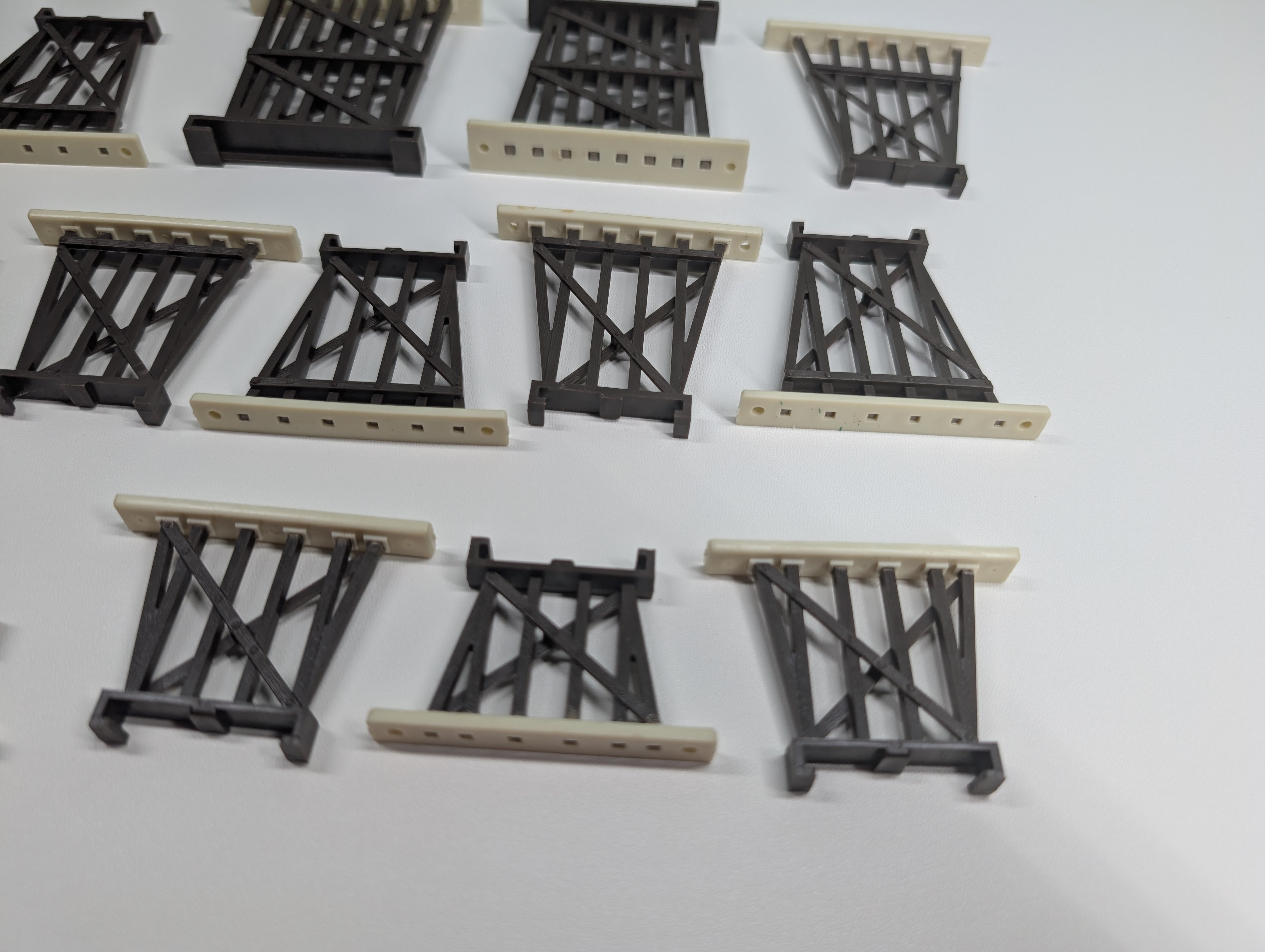 USED HO Scale Various Trestles (14 pcs)