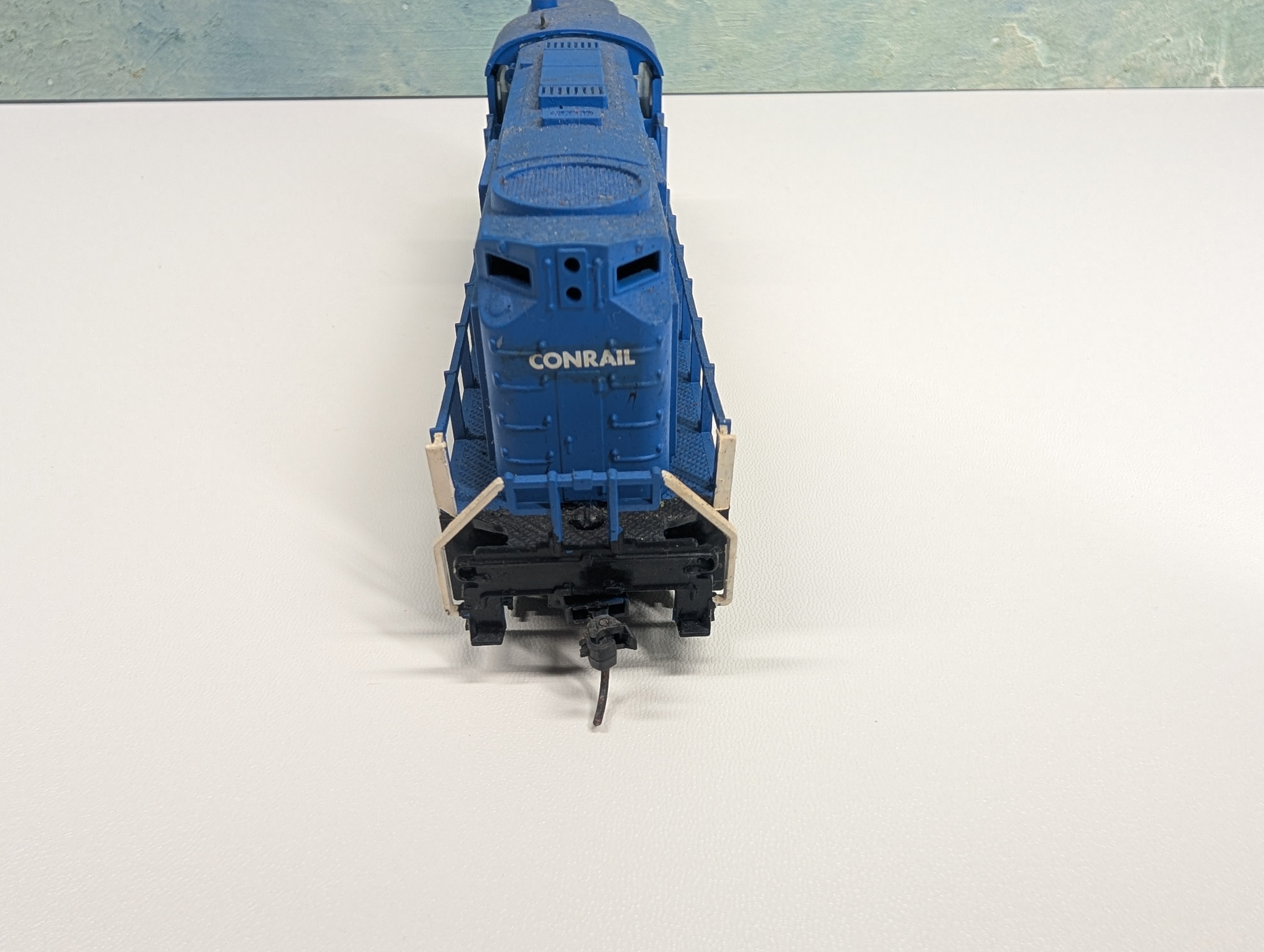 USED AHM HO Scale Diesel Locomotive Conrail #6728 Runs, Decal DC
