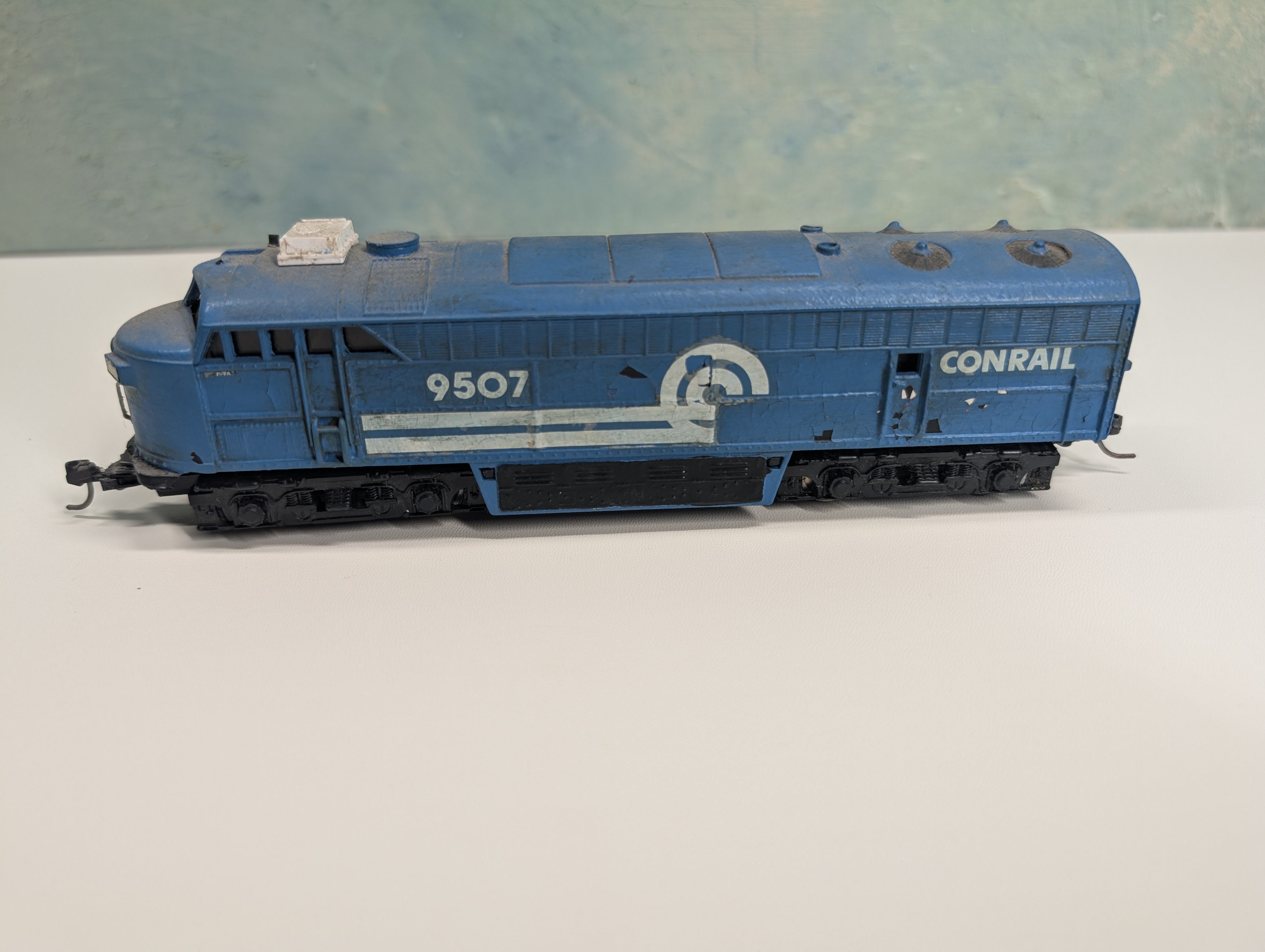 USED AHM HO Scale C-Liner Diesel Locomotive Conrail #9507 Runs, Decal DC