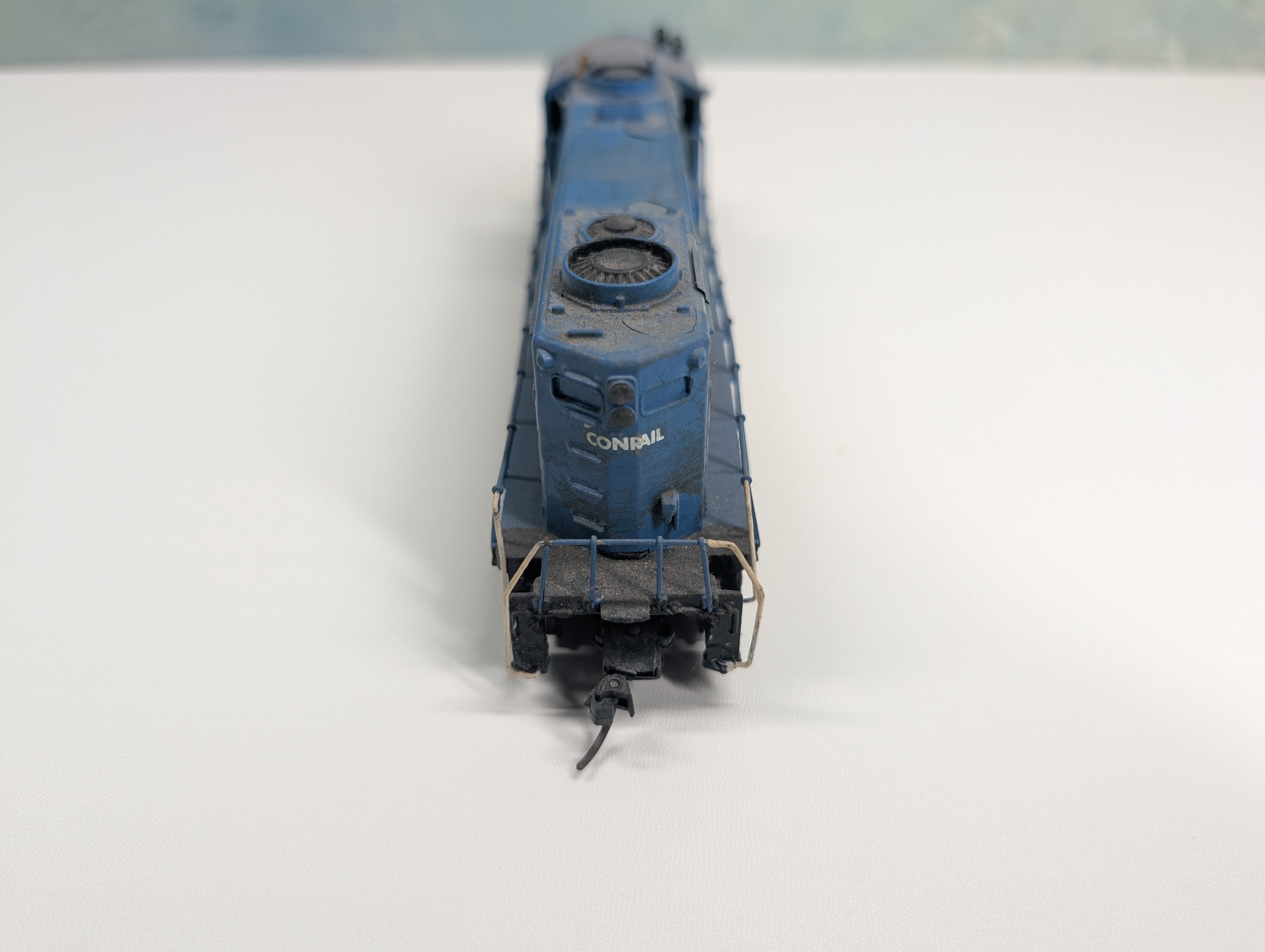 USED Mantua HO Scale Diesel Locomotive Conrail #5628 Runs, Decal DC